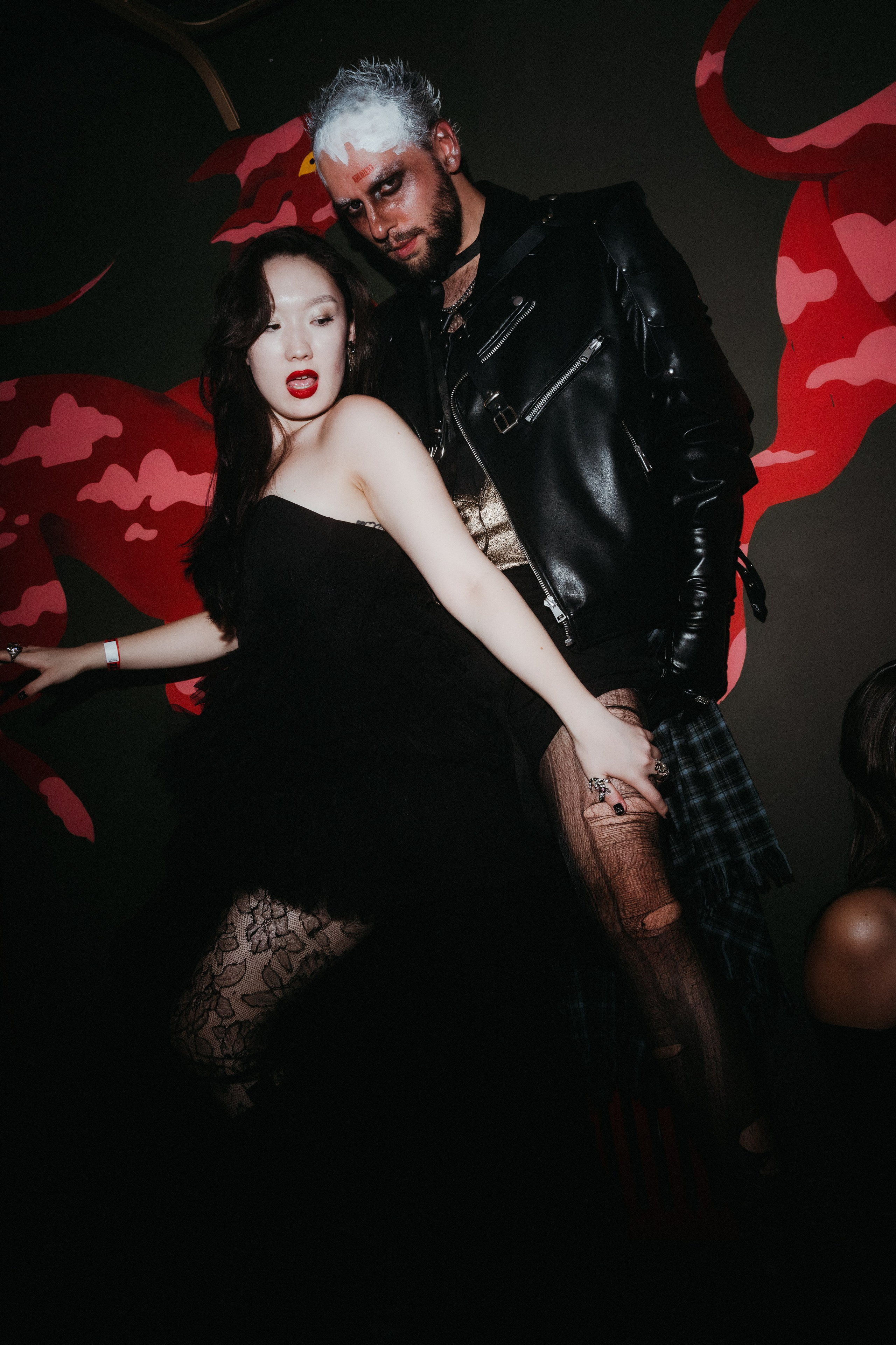 ILLEGAL FRIENDS. Фотограф Владивосток Ян Паклин