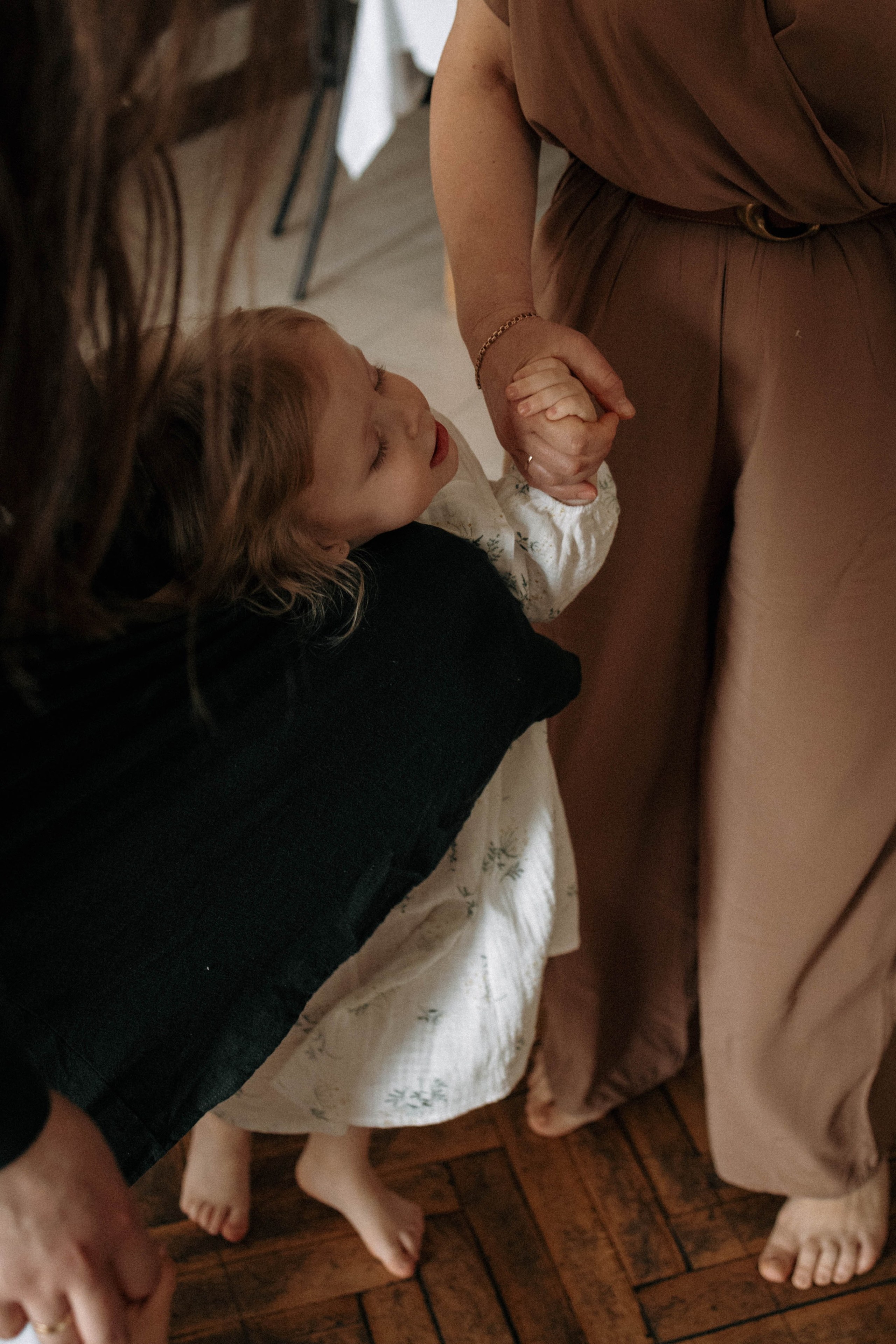 Студийная съемка большой семьи. Семейный и детский фотограф в Москве Маргарита Сереброва