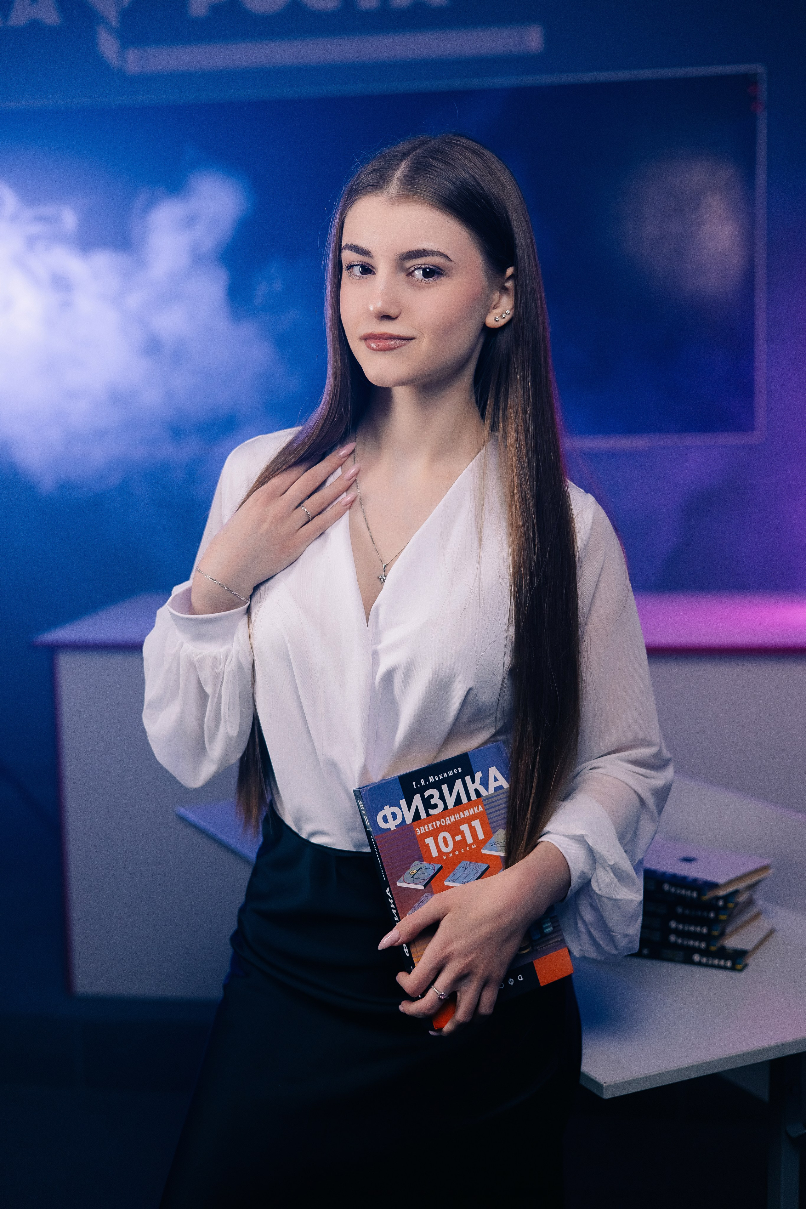 Индивидуальная фотосессия для 11 «Б» класса в 2025 году | Пущино. Выпускные альбомы в Серпухове