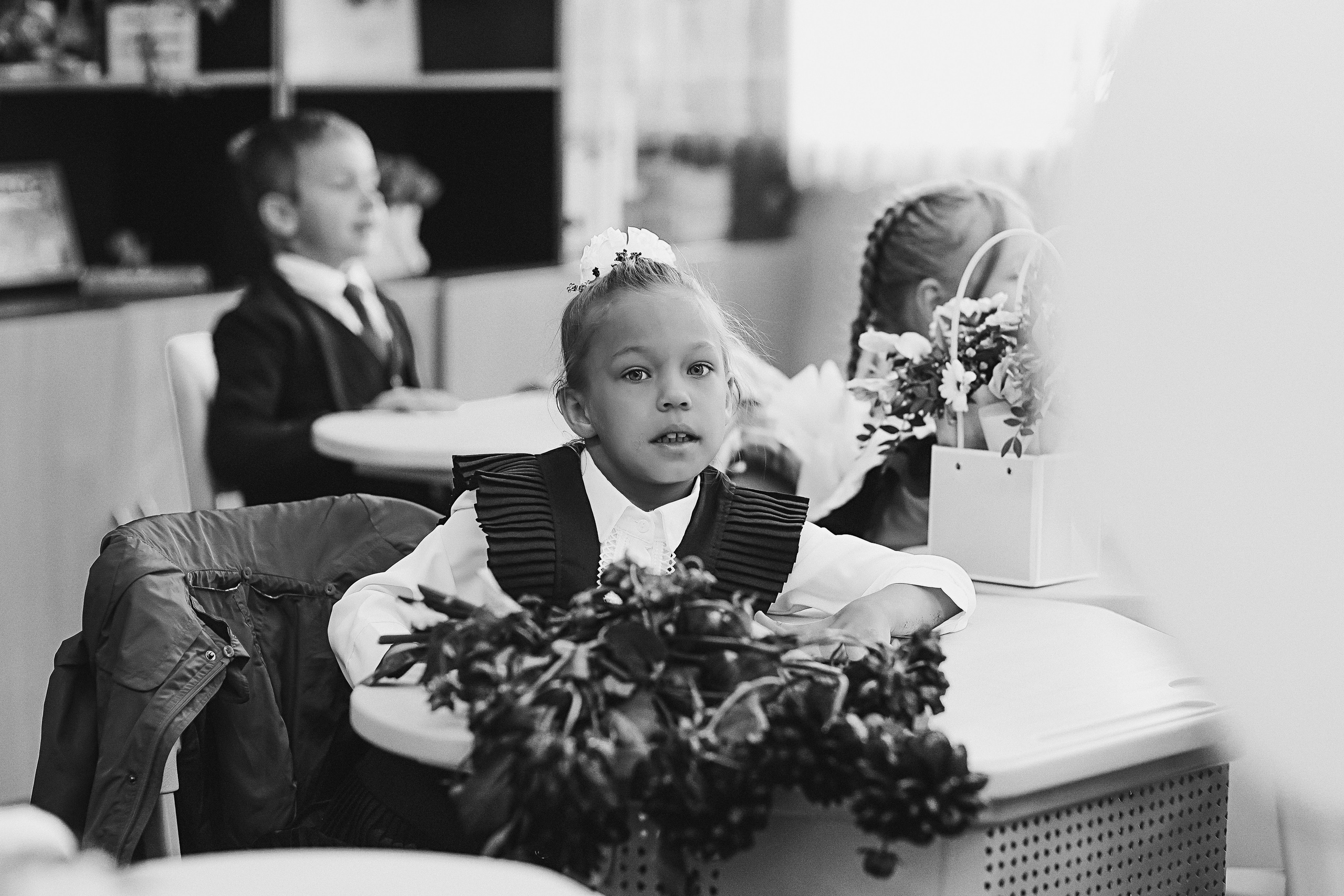 1 сентября линейка+кл час+портреты. Семейный фотограф Тюмень, фотограф на роды Салмина Мария