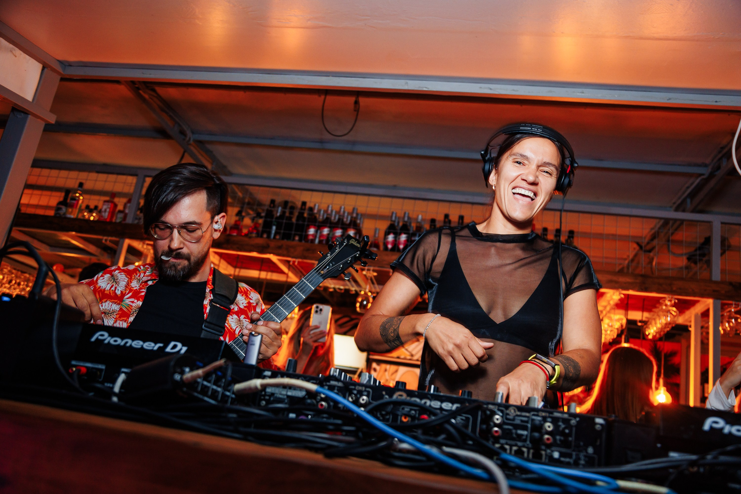 Открытие сезона в HUNGRY BIRD_Симеиз_Крым_14.06.2025. Аминов Руслан | Фотограф