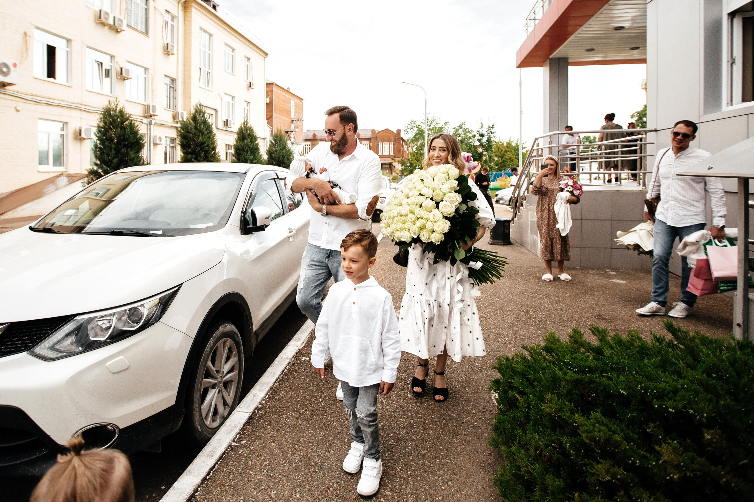 Выписка из роддома. Семейный фотограф в Краснодаре Нина Курнявко