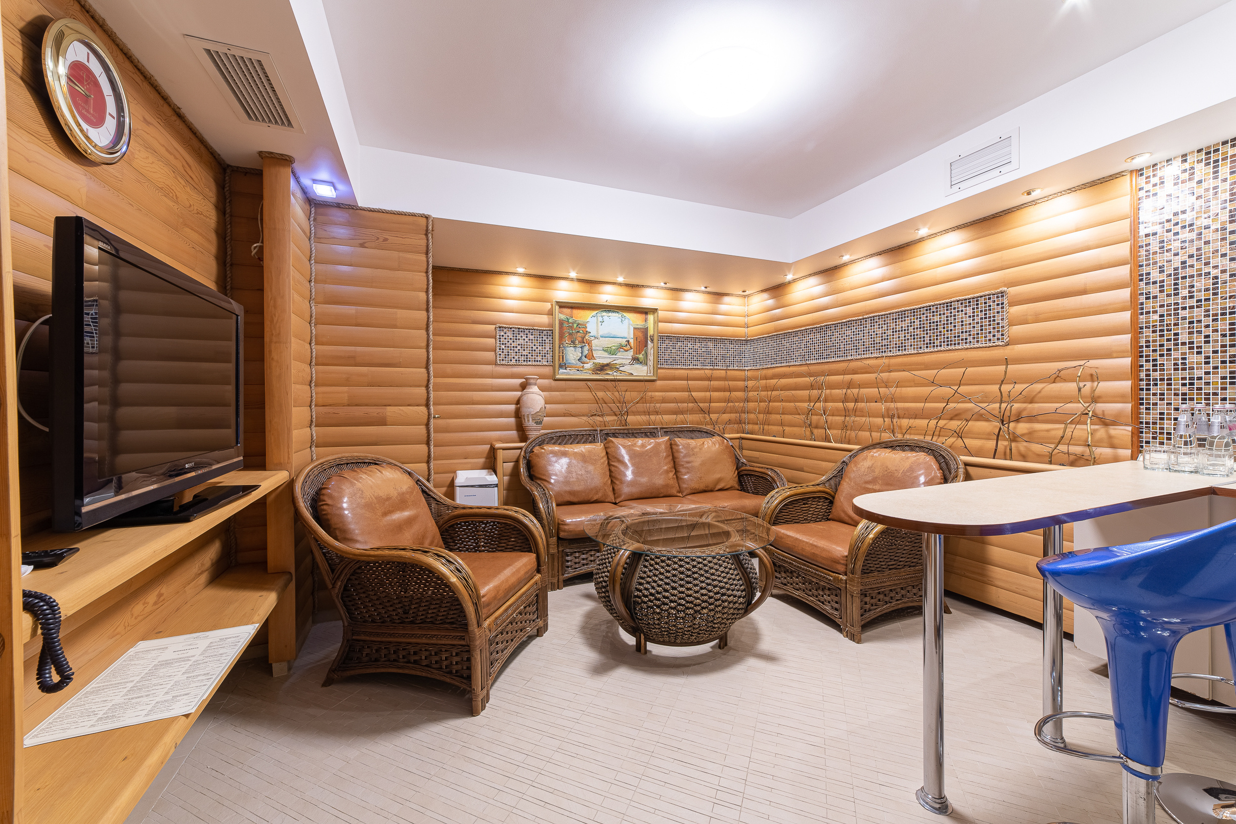 Renatphoto-комплексная фотосъёмка всех помещений   Grand Hotel Valentina. Профессиональная фотосъёмка интерьеров, предметная фотосессия еды для меню г. Анапа