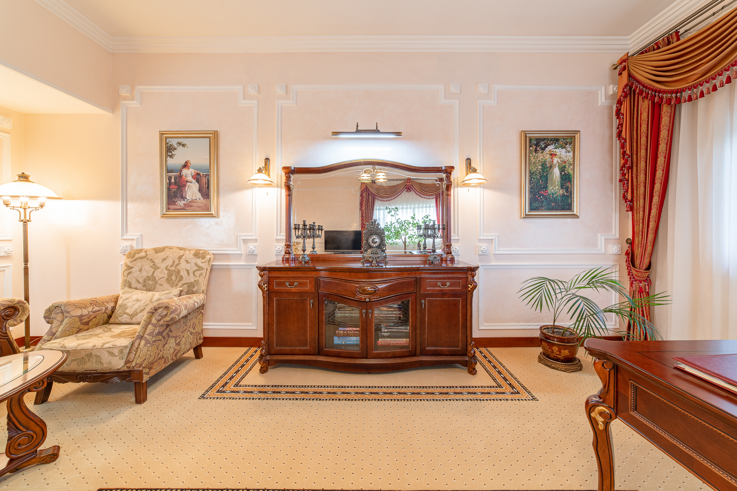 Renatphoto-комплексная фотосъёмка всех помещений   Grand Hotel Valentina. Профессиональная фотосъёмка интерьеров, предметная фотосессия еды для меню г. Анапа