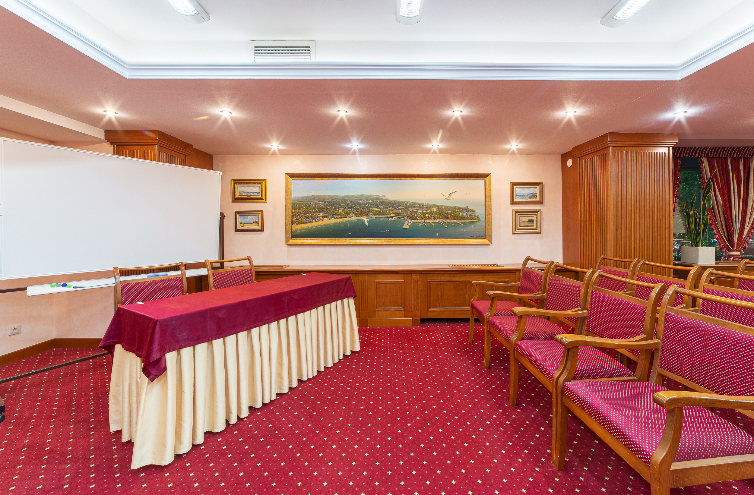 Renatphoto-комплексная фотосъёмка всех помещений   Grand Hotel Valentina. Профессиональная фотосъёмка интерьеров, предметная фотосессия еды для меню г. Анапа