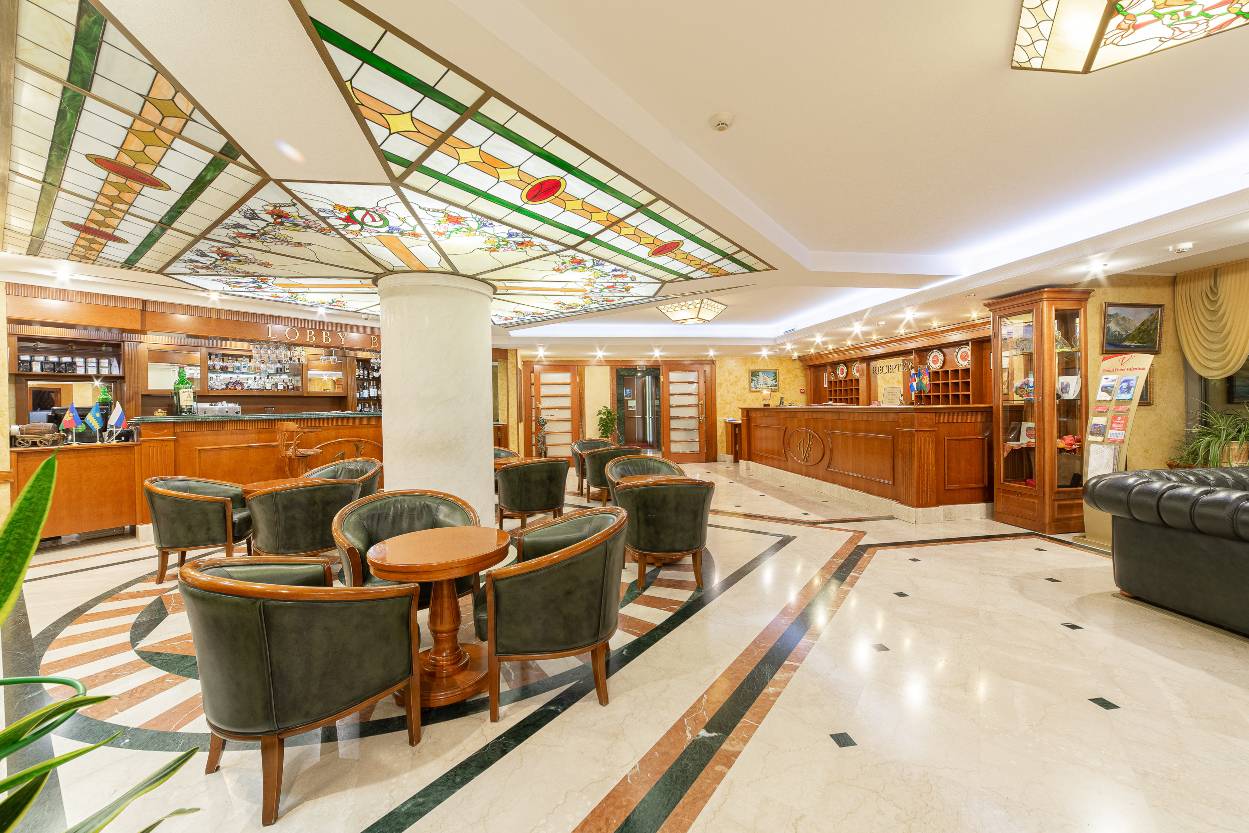 Renatphoto-комплексная фотосъёмка всех помещений   Grand Hotel Valentina. Профессиональная фотосъёмка интерьеров, предметная фотосессия еды для меню г. Анапа