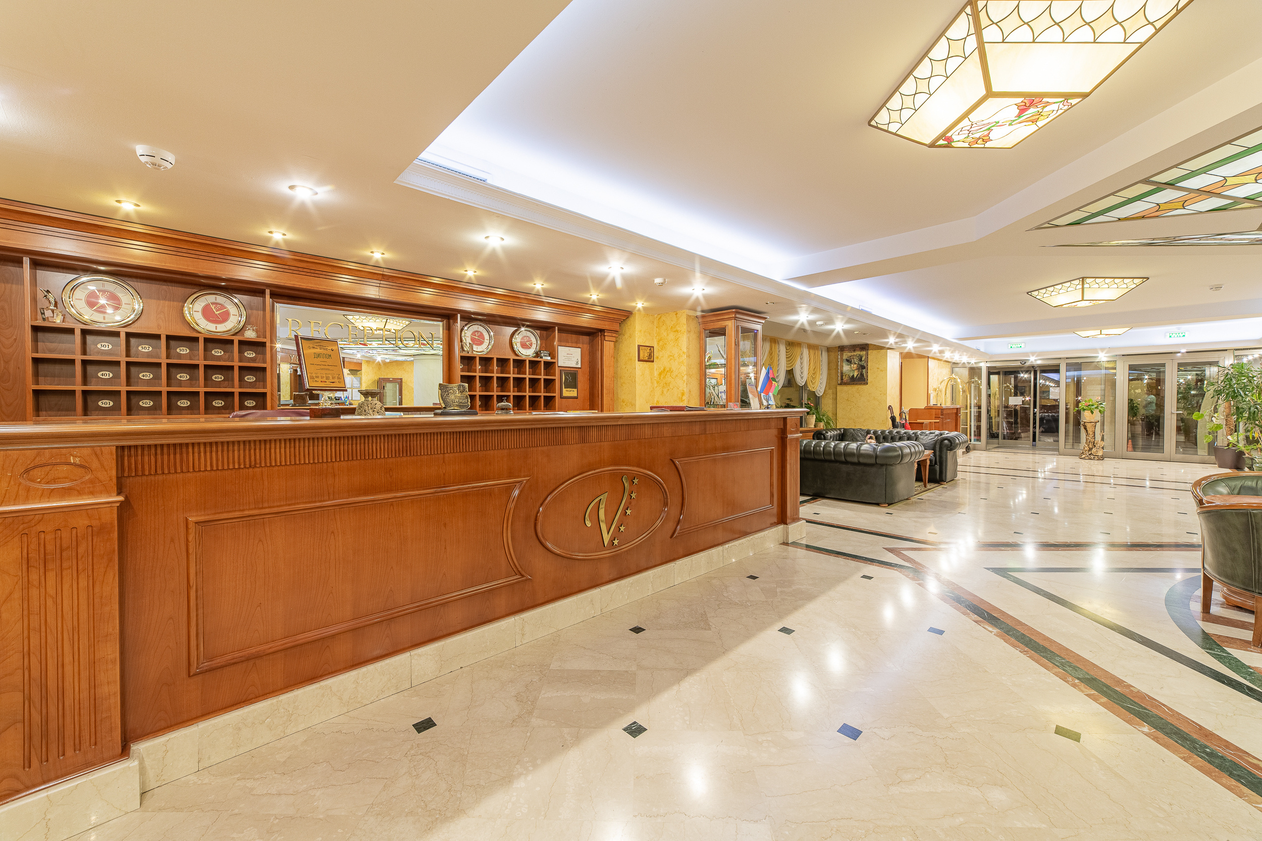 Renatphoto-комплексная фотосъёмка всех помещений   Grand Hotel Valentina. Профессиональная фотосъёмка интерьеров, предметная фотосессия еды для меню г. Анапа