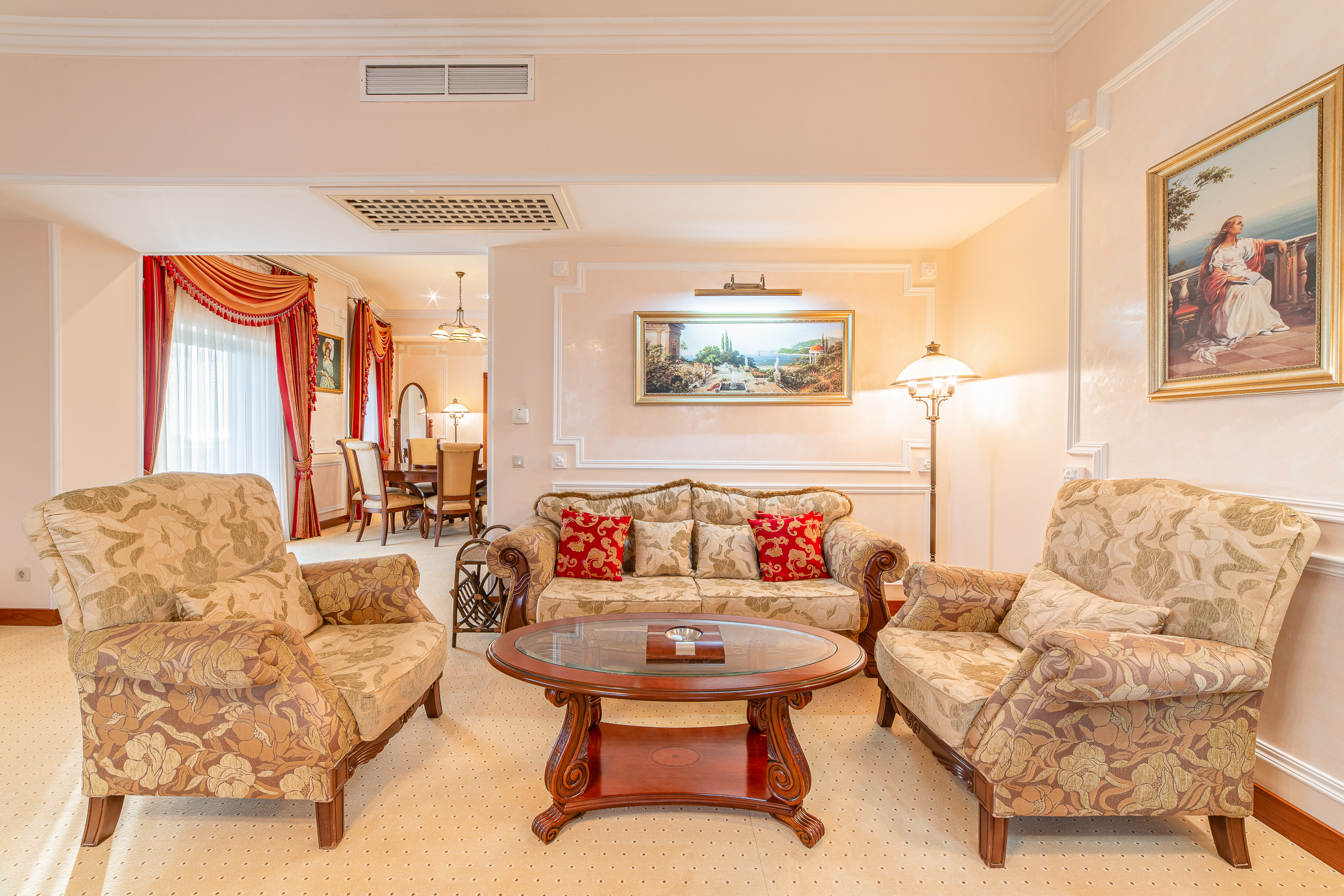 Renatphoto-комплексная фотосъёмка всех помещений   Grand Hotel Valentina. Профессиональная фотосъёмка интерьеров, предметная фотосессия еды для меню г. Анапа