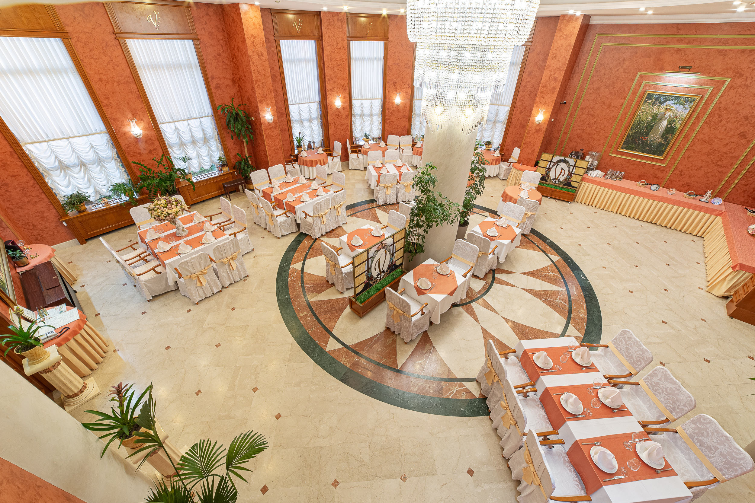 Renatphoto-комплексная фотосъёмка всех помещений   Grand Hotel Valentina. Профессиональная фотосъёмка интерьеров, предметная фотосессия еды для меню г. Анапа