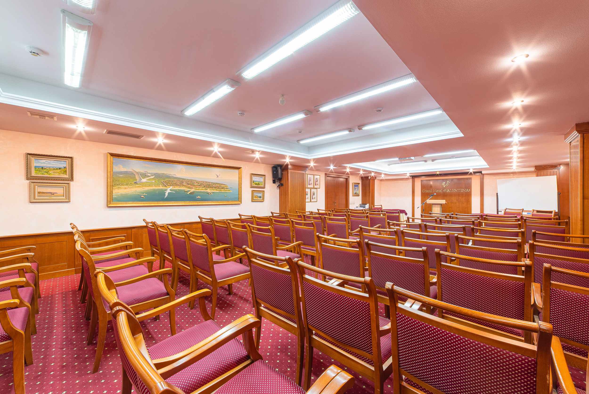 Renatphoto-комплексная фотосъёмка всех помещений   Grand Hotel Valentina. Профессиональная фотосъёмка интерьеров, предметная фотосессия еды для меню г. Анапа