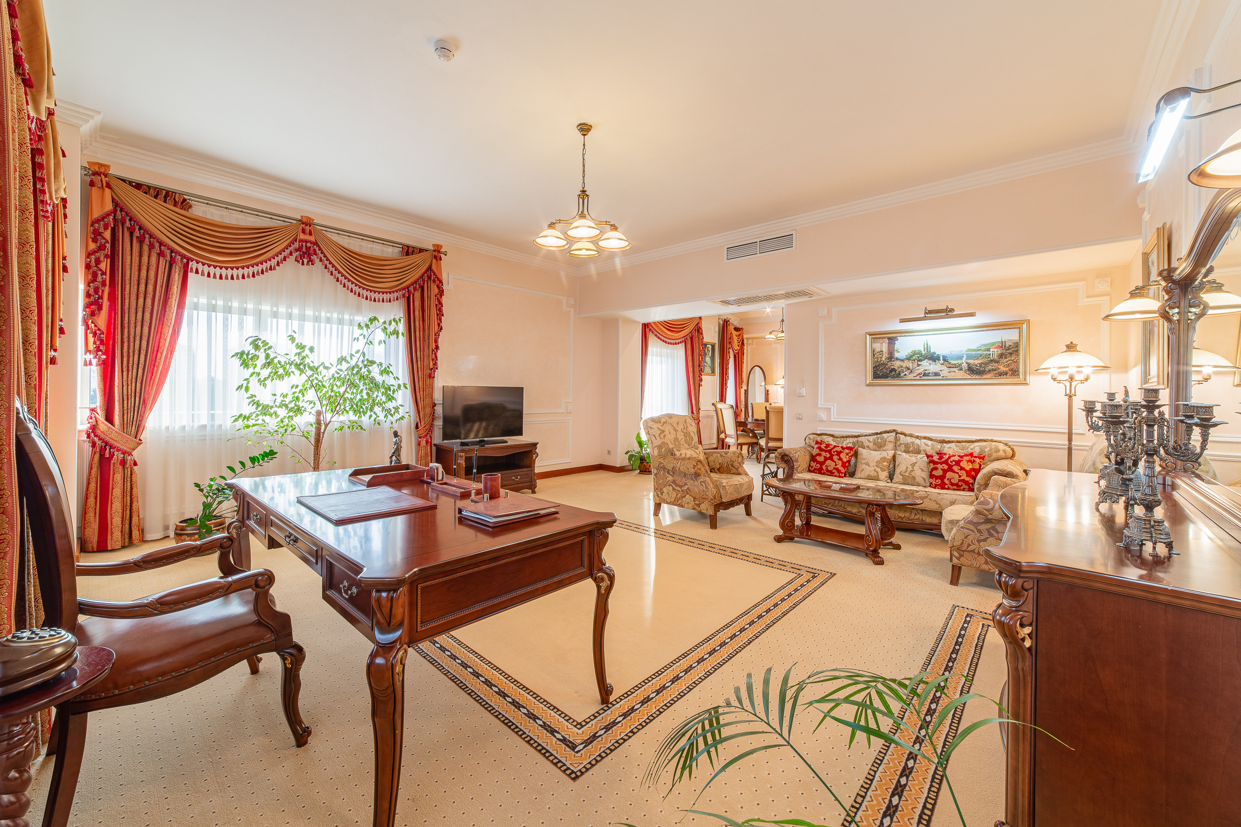 Renatphoto-комплексная фотосъёмка всех помещений   Grand Hotel Valentina. Профессиональная фотосъёмка интерьеров, предметная фотосессия еды для меню г. Анапа