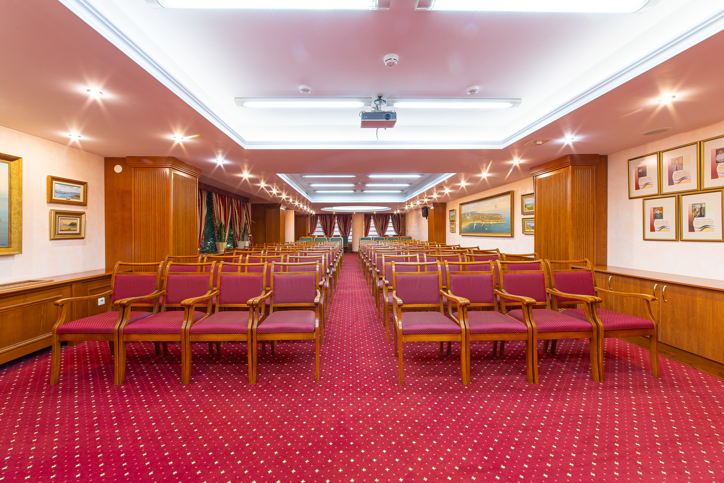 Renatphoto-комплексная фотосъёмка всех помещений   Grand Hotel Valentina. Профессиональная фотосъёмка интерьеров, предметная фотосессия еды для меню г. Анапа