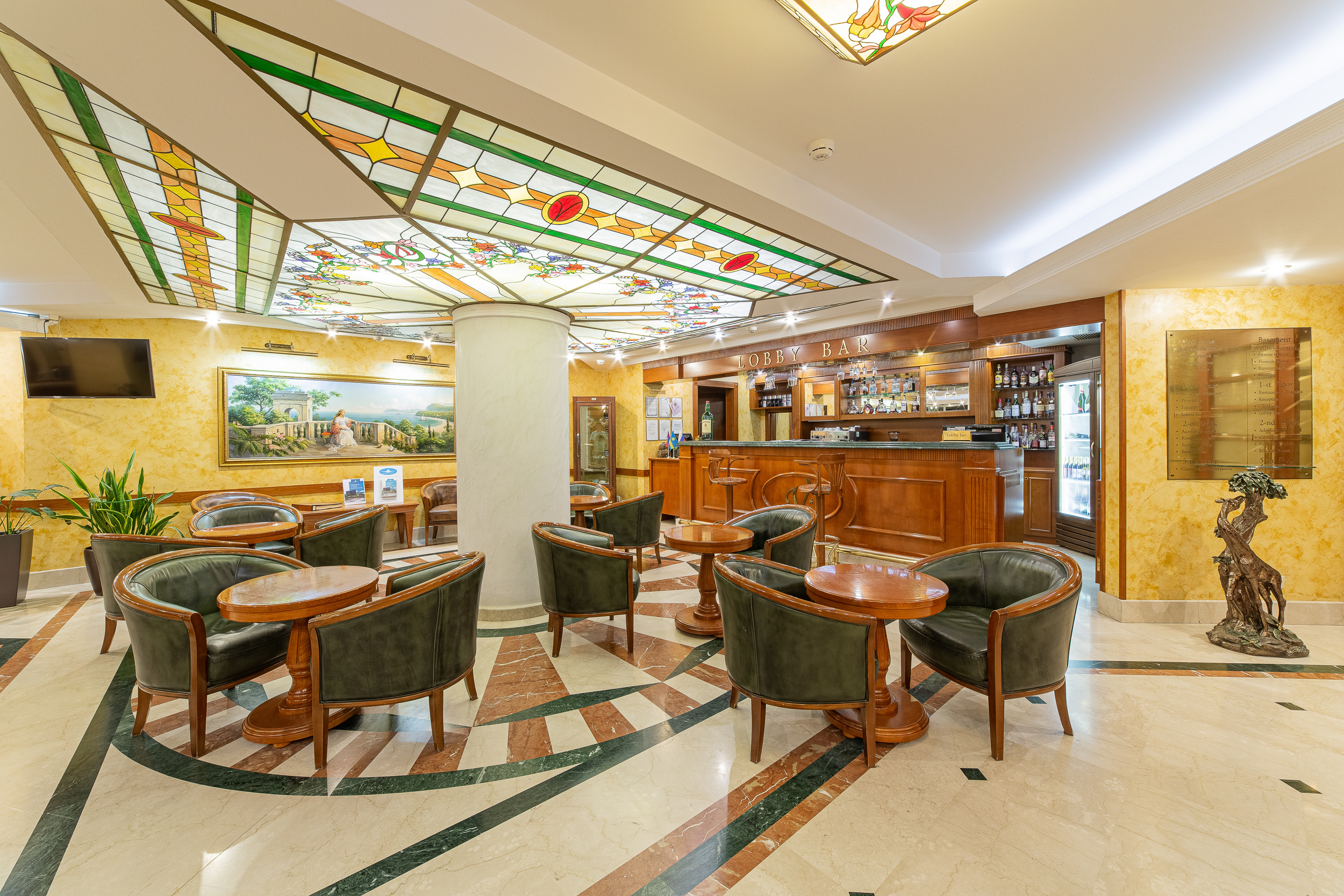 Renatphoto-комплексная фотосъёмка всех помещений   Grand Hotel Valentina. Профессиональная фотосъёмка интерьеров, предметная фотосессия еды для меню г. Анапа