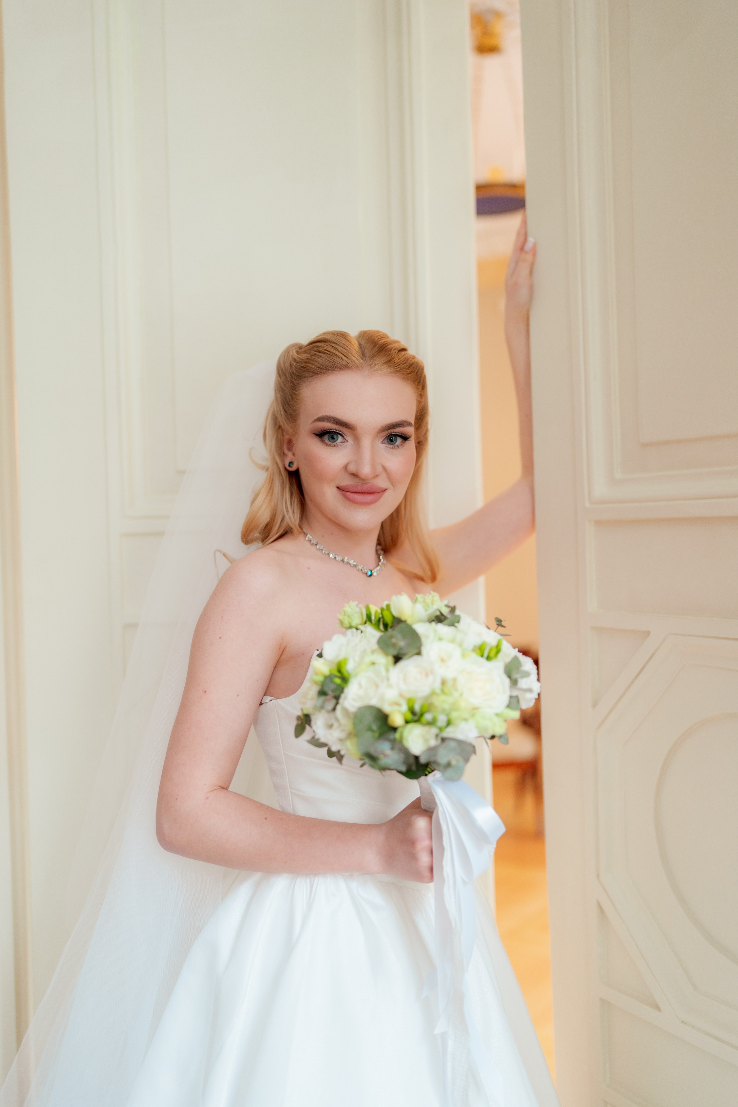 Алиса и Влад. Полный свадебный день (утро, усадьба, прогулка, выездная регистрация, банкет). Дата съемки 26.04.2025. Свадебный фотограф Москва