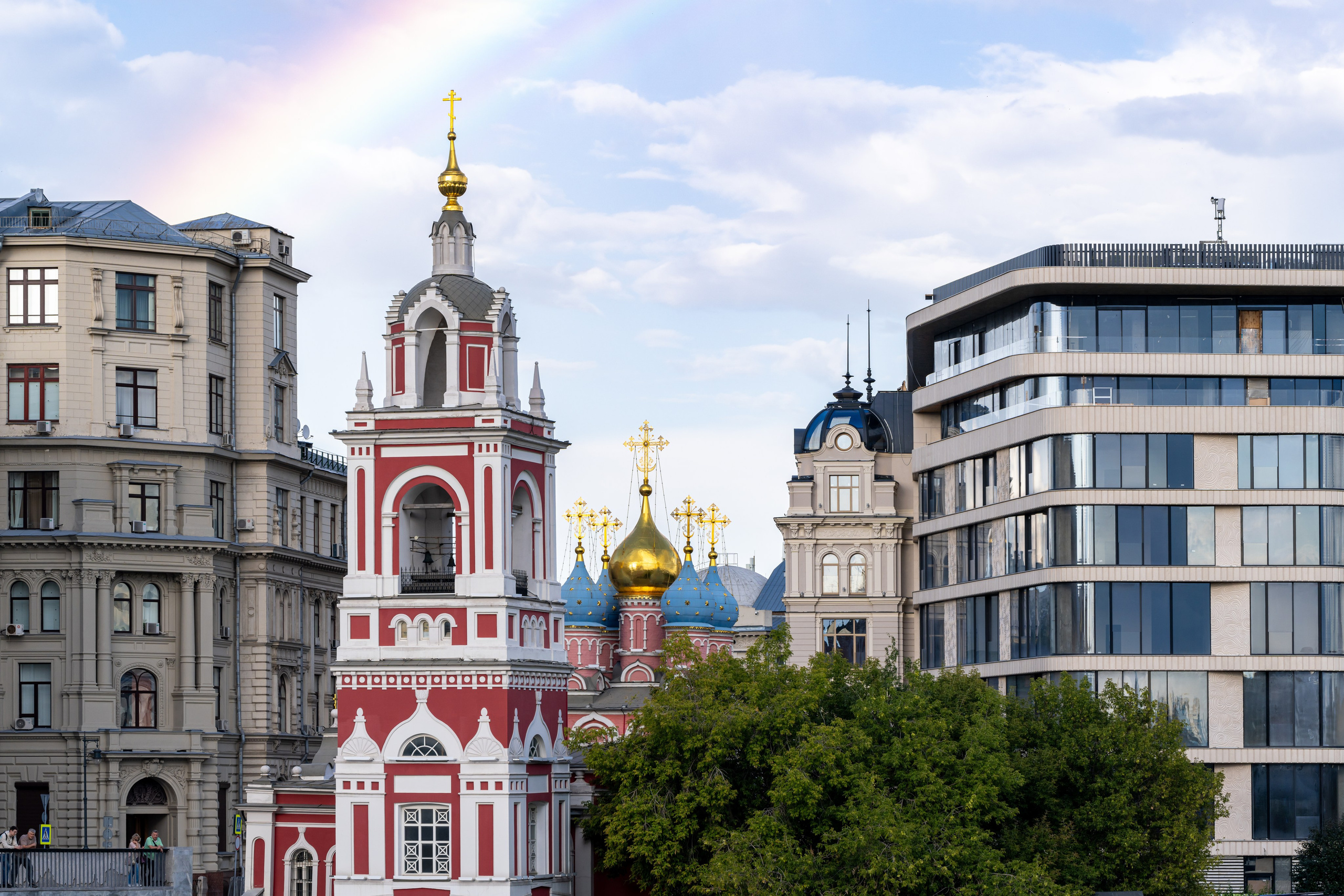 Летняя радуга в Зарядье