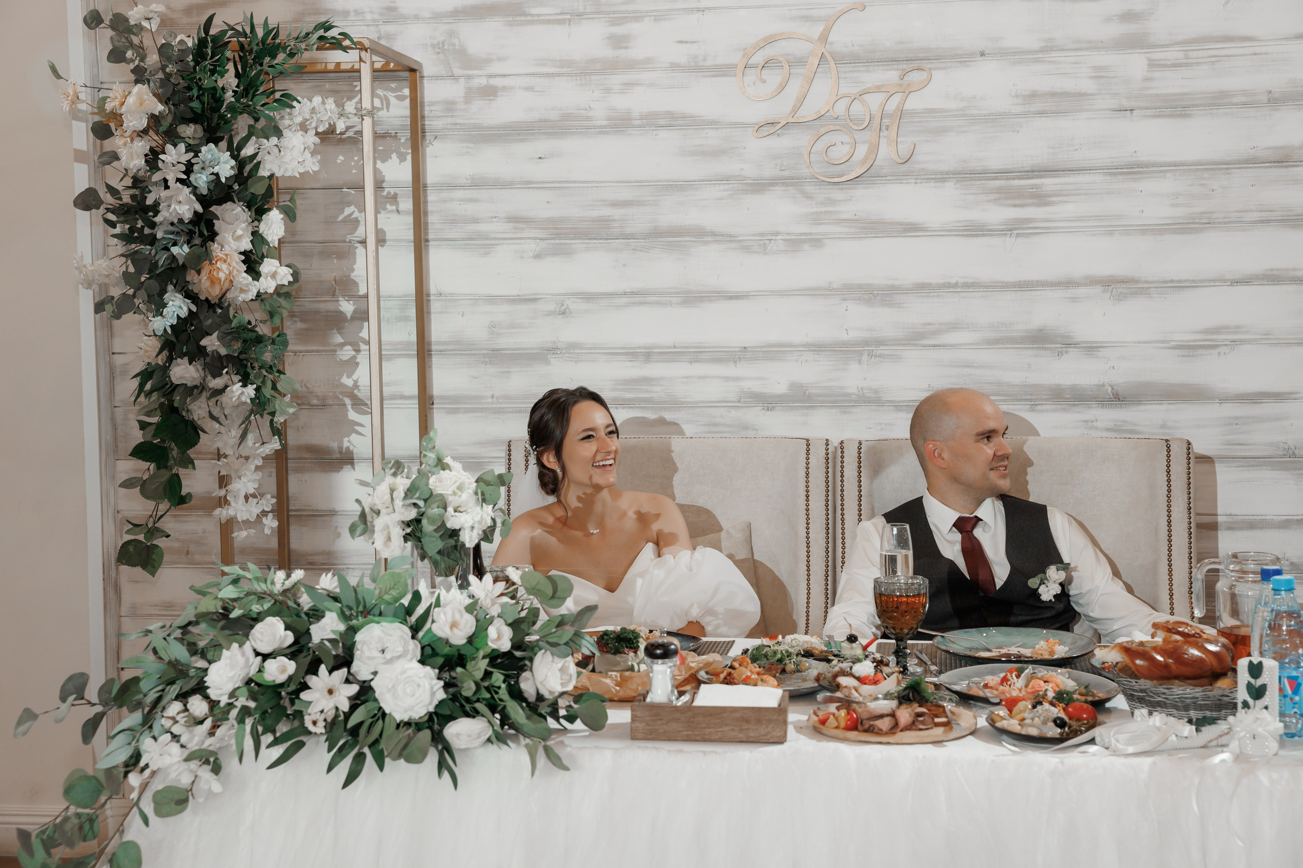 Полина и Дмитрий, загородный клуб «Барин», ЗАГС в г. Пушкино. Свадебный и репортажный фотограф (Москва, Королев и другие)