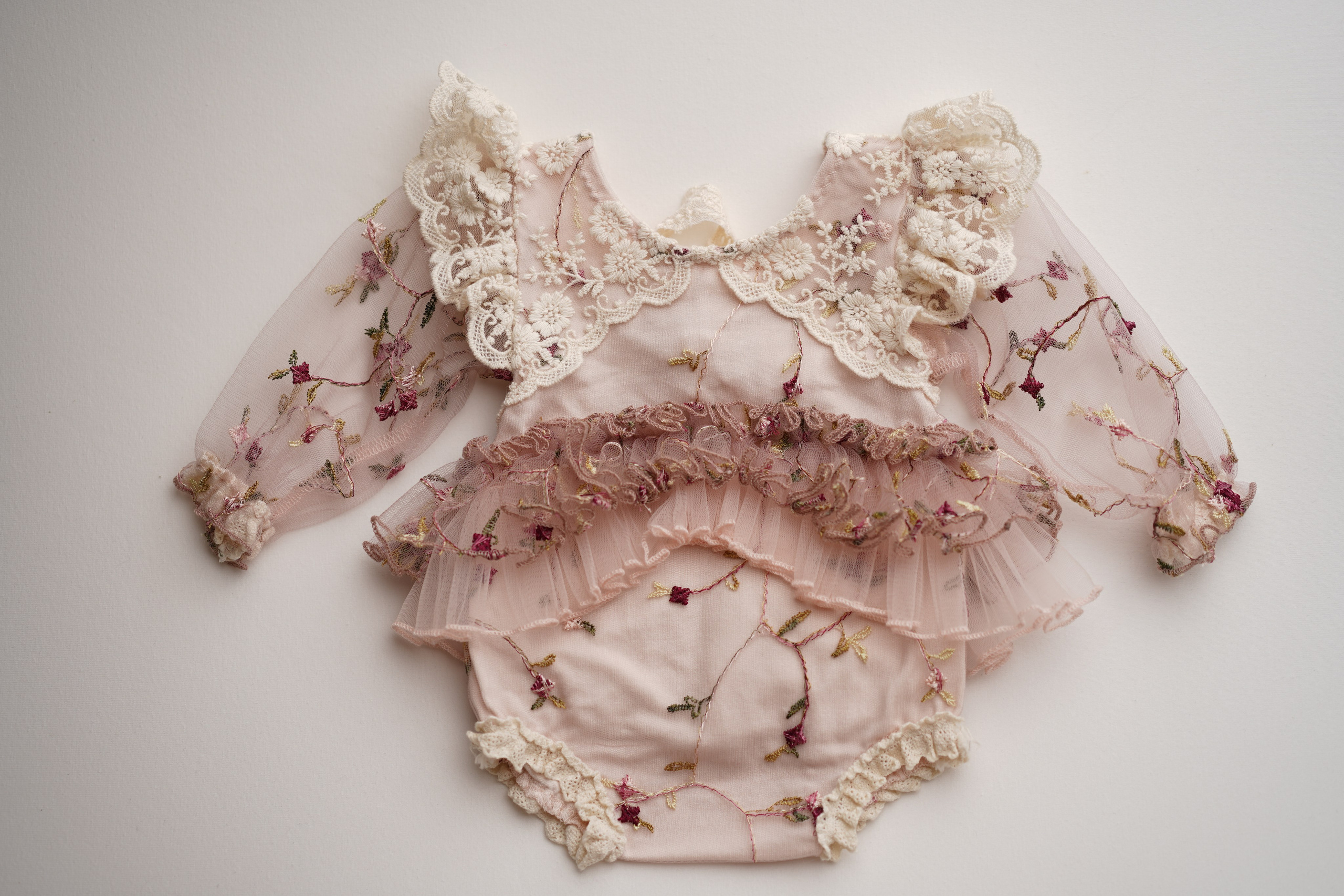 Платья. Фотограф новорождённых в Москве Елена Левина