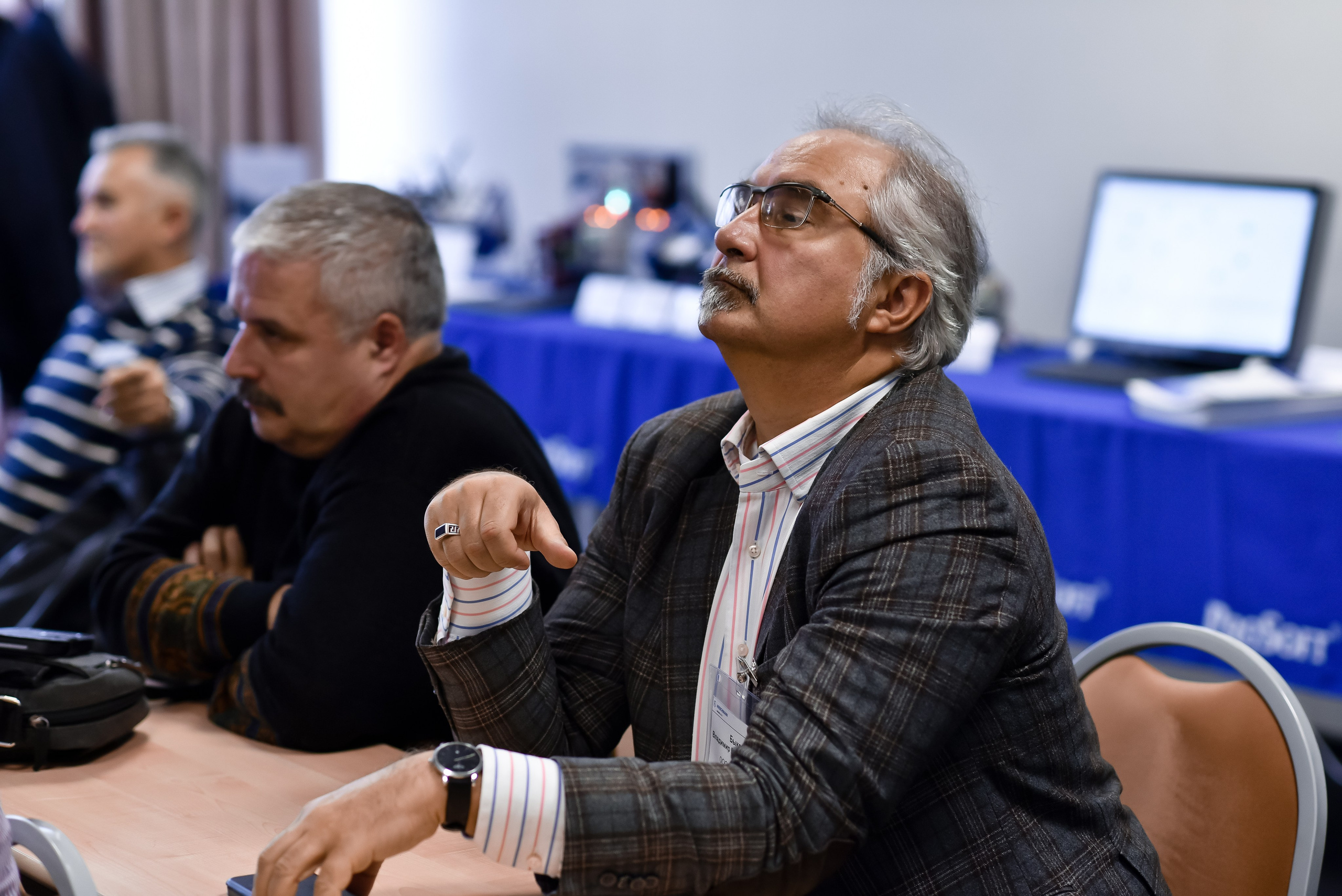 Курсы и тренинги. Анастасия Петрович фотограф, фотокорреспондент в Москве и Санкт-Петербурге. Фотосъёмка репортажа, мероприятия, корпоративная съёмка, контент