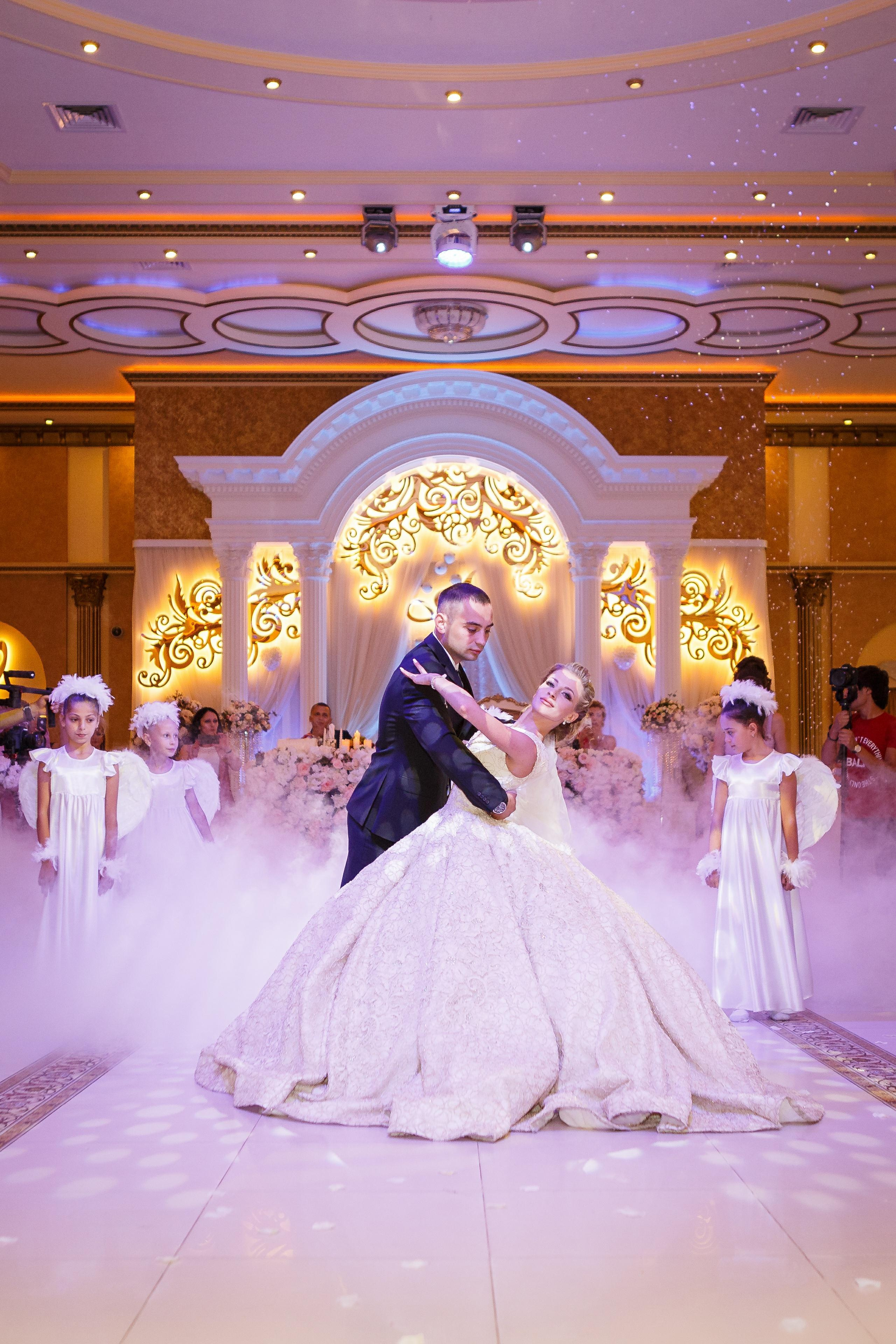 Виктор и Любовь