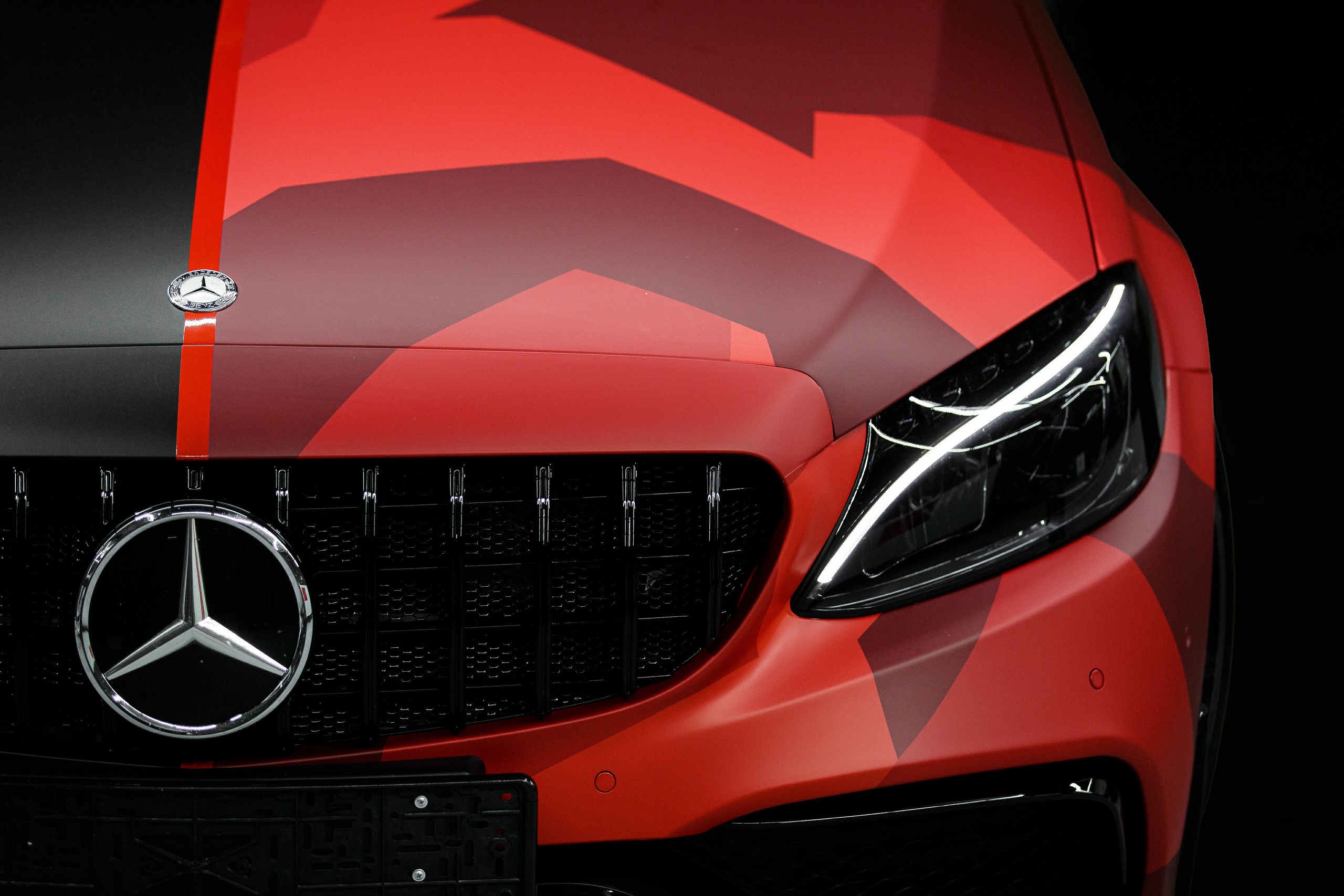 Mercedes. Фотограф Антон Джавадян