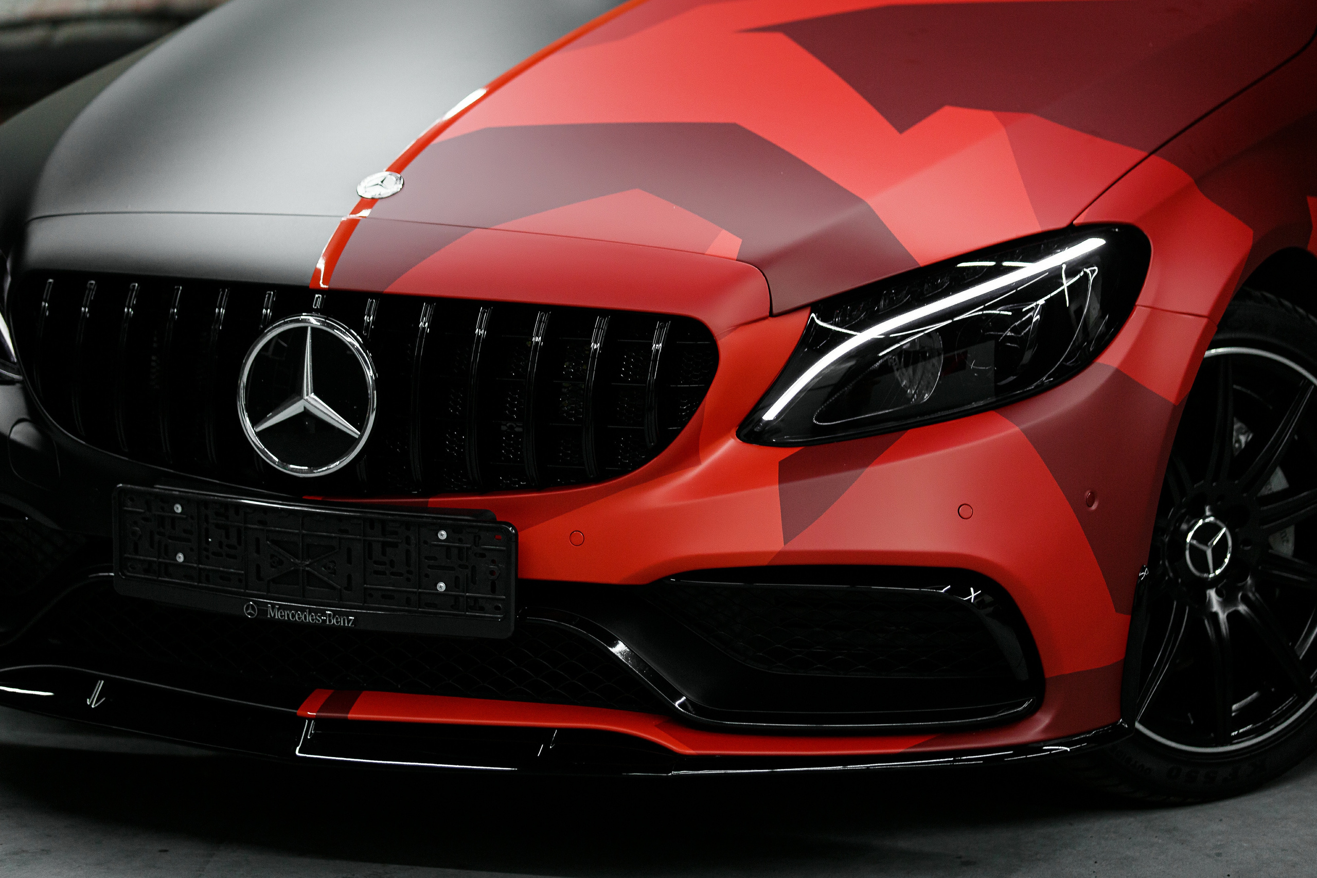 Mercedes. Фотограф Антон Джавадян