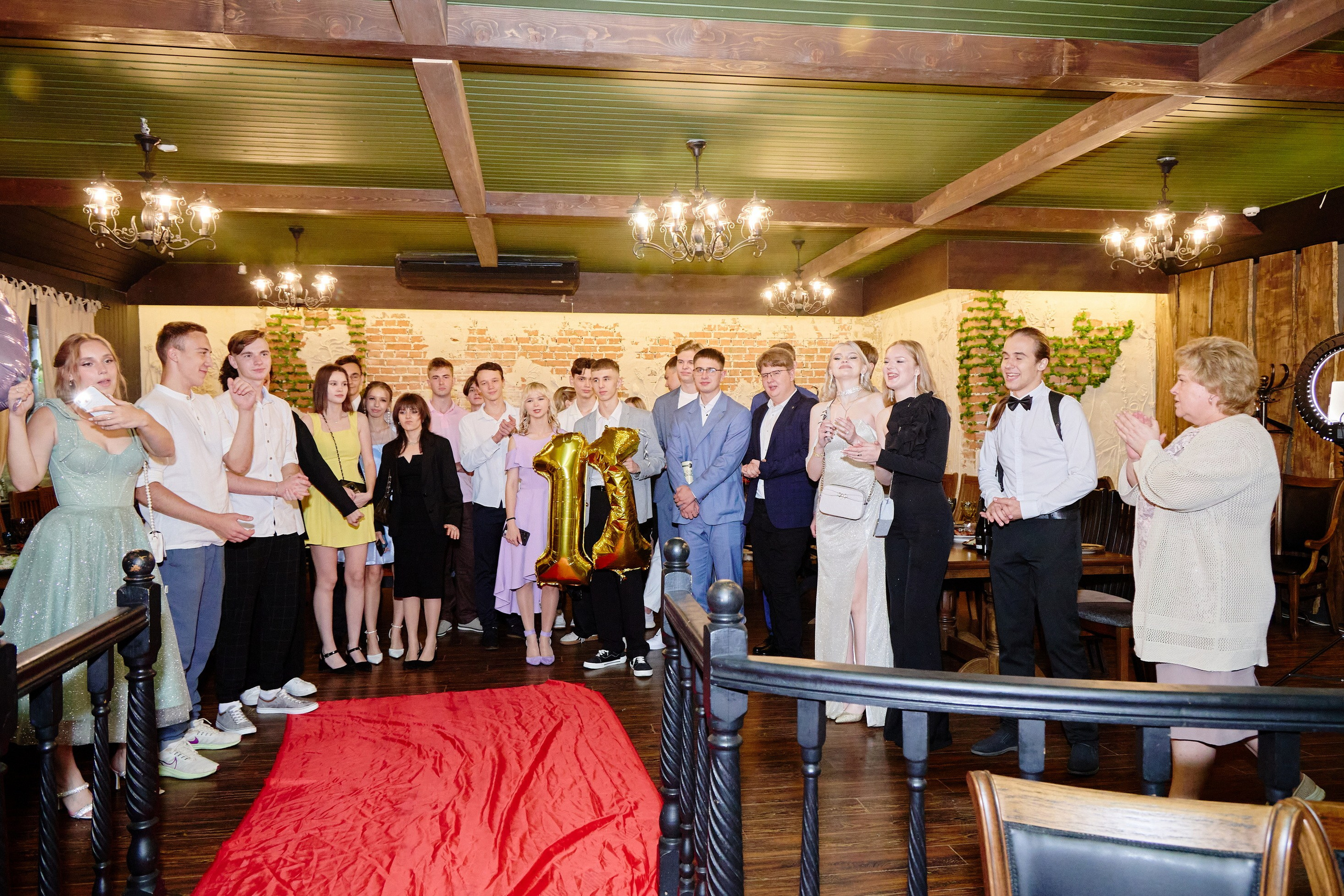 Выпускной 35 Сош. Фотограф Выпускные альбомы Таганрог Сергей Коробченко