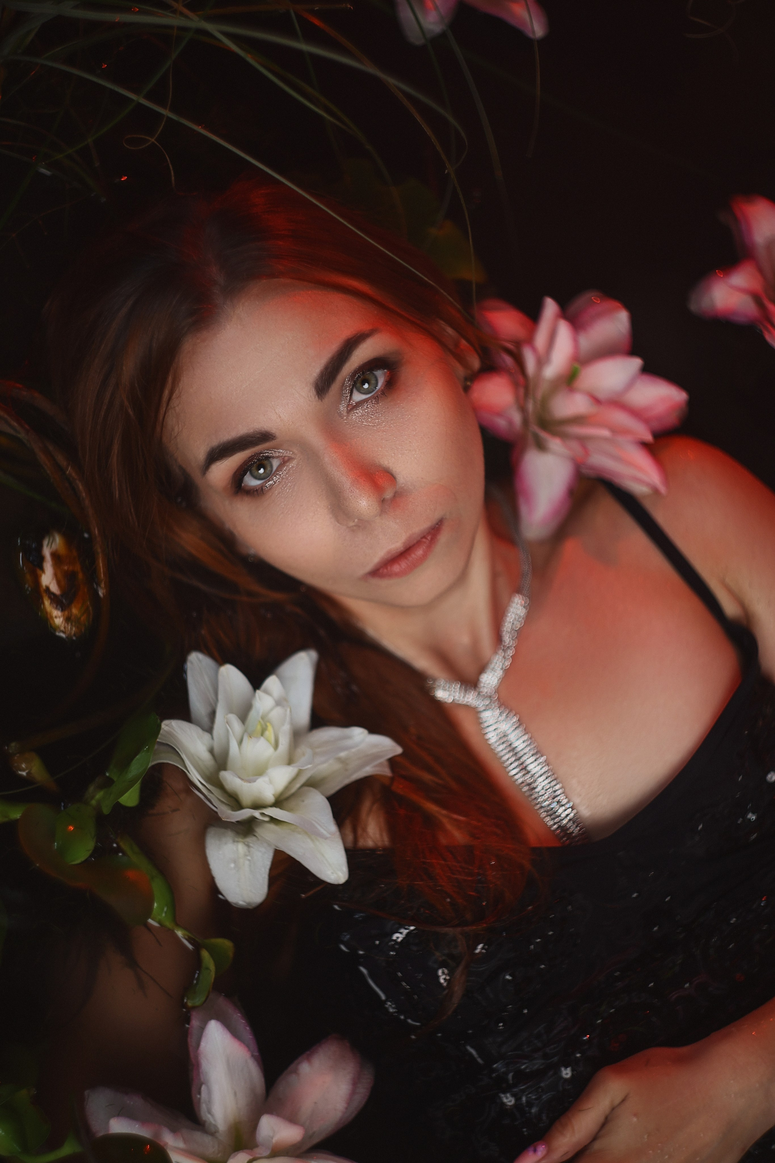 До конца августа снимаю мистическую сказку в локации МОХ. Фотограф Vivien Rocher г. Москва