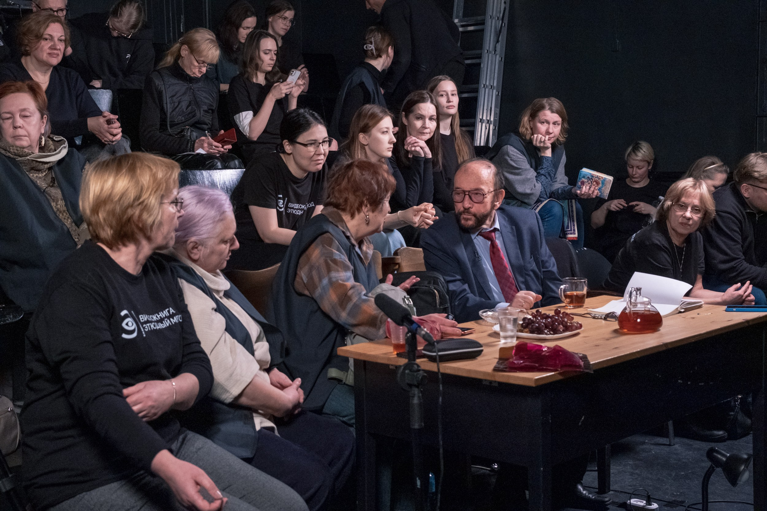 Видеокнига этюдного метода Вениамина Михайловича Фильштинского для социально-художественных проектов. Фотограф в Санкт-Петербурге и Москве Юлия Паршакова