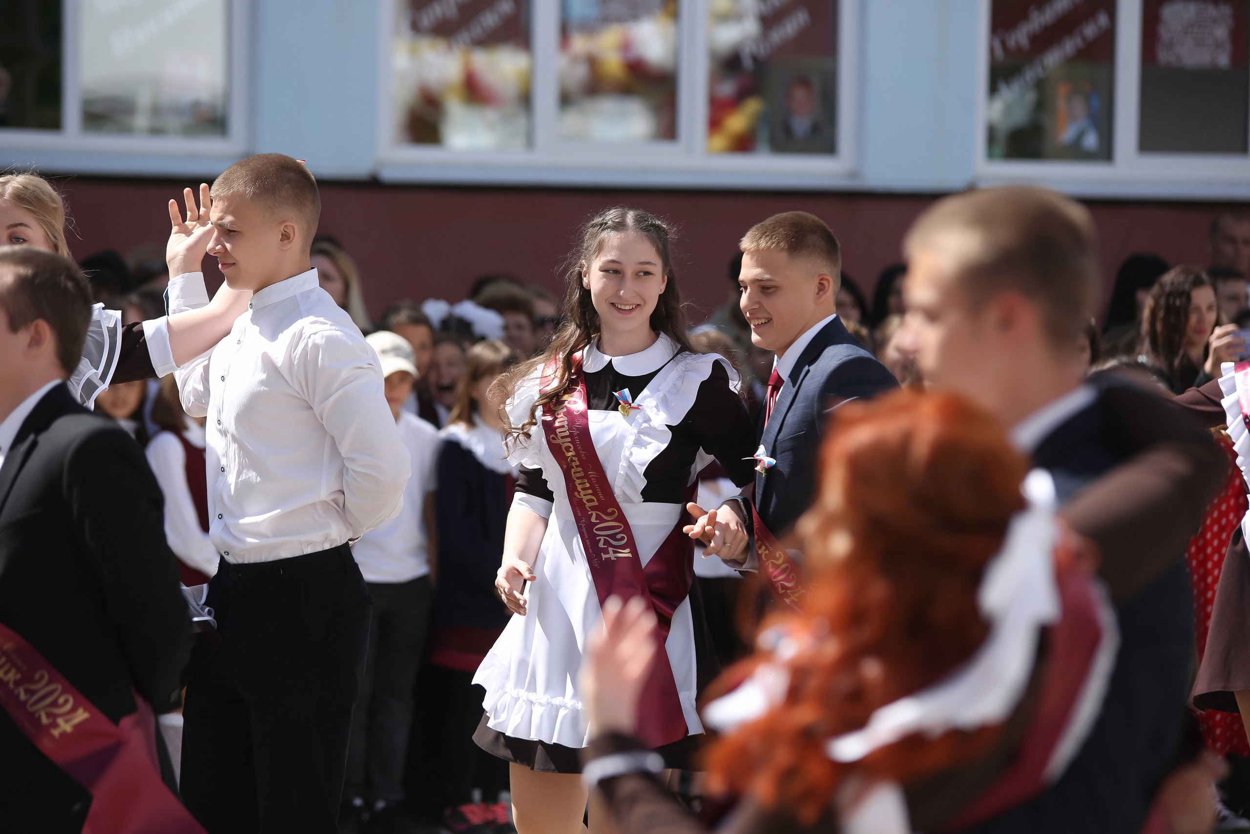 ЛИНЕЙКА «ПОСЛЕДНИЙ ЗВОНОК» 9 ШКОЛА 2024 г МЦЕНСК. ТВОЙ АЛЬБОМ / ТВОИ ПРАВИЛА