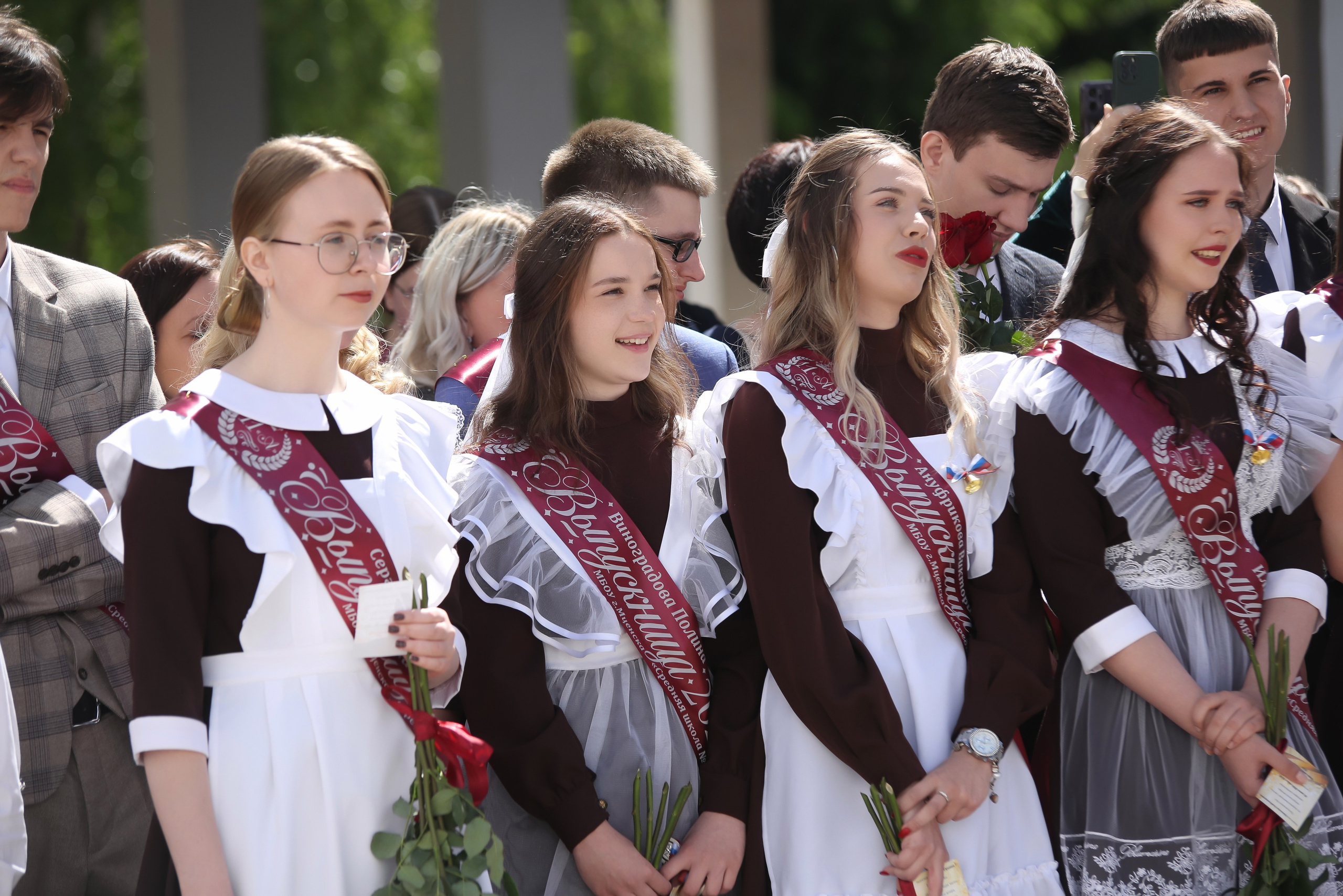ЛИНЕЙКА «ПОСЛЕДНИЙ ЗВОНОК» 9 ШКОЛА 2024 г МЦЕНСК. ТВОЙ АЛЬБОМ / ТВОИ ПРАВИЛА