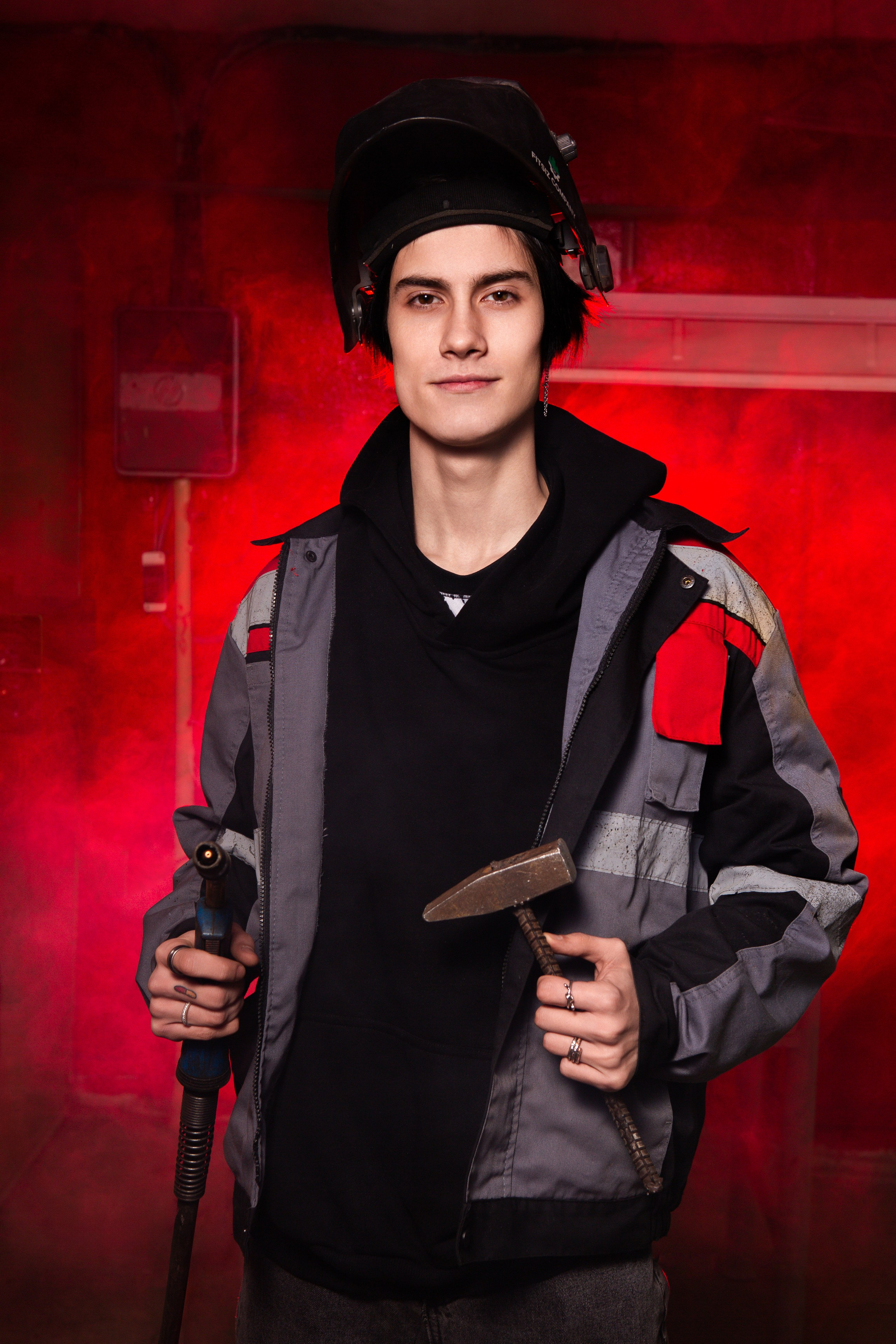 Портретная Фотосессия в Цеху для Выпускников Сварщиков | Твой Альбом Мценск. ТВОЙ АЛЬБОМ / ТВОИ ПРАВИЛА