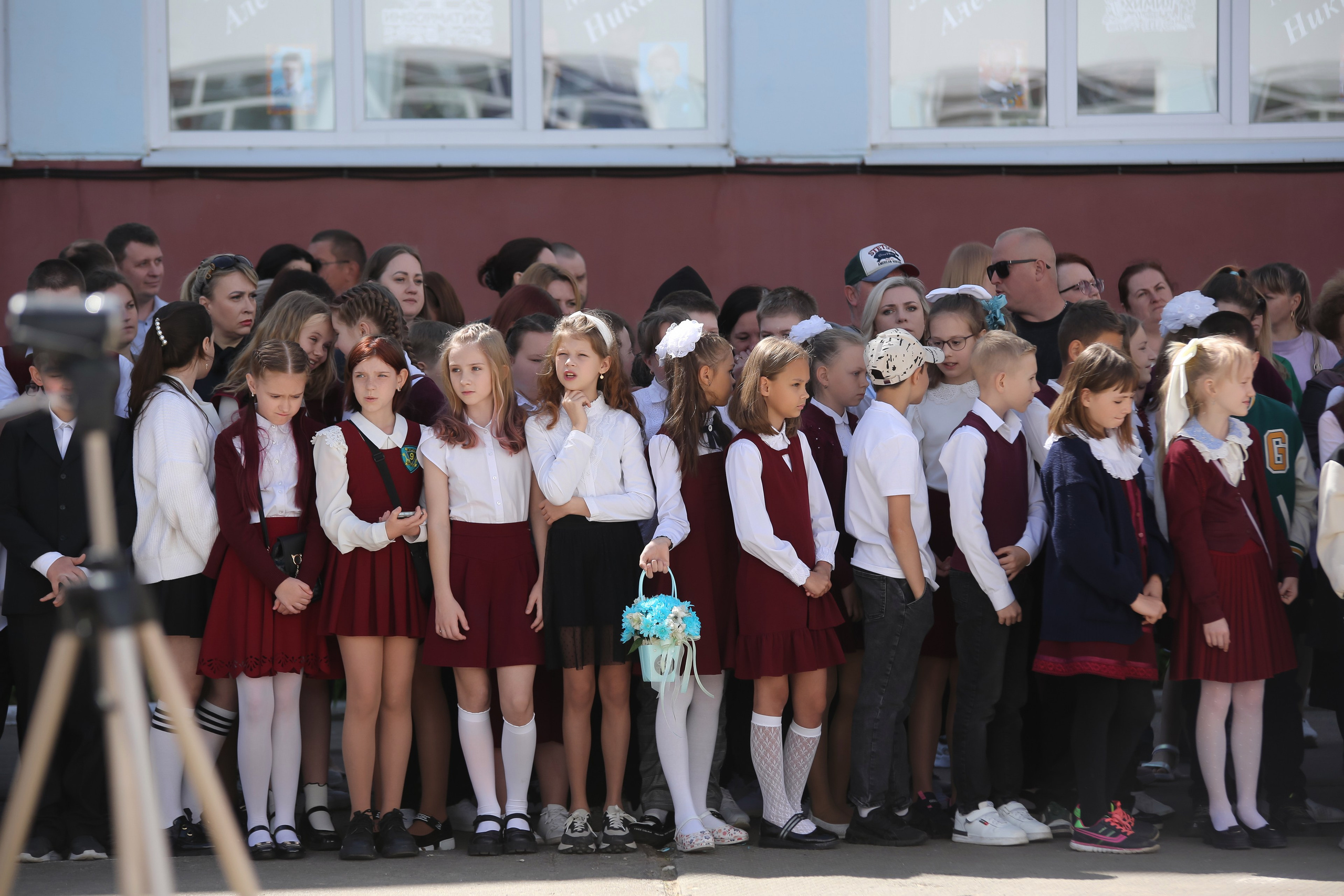 ЛИНЕЙКА «ПОСЛЕДНИЙ ЗВОНОК» 9 ШКОЛА 2024 г МЦЕНСК. ТВОЙ АЛЬБОМ / ТВОИ ПРАВИЛА