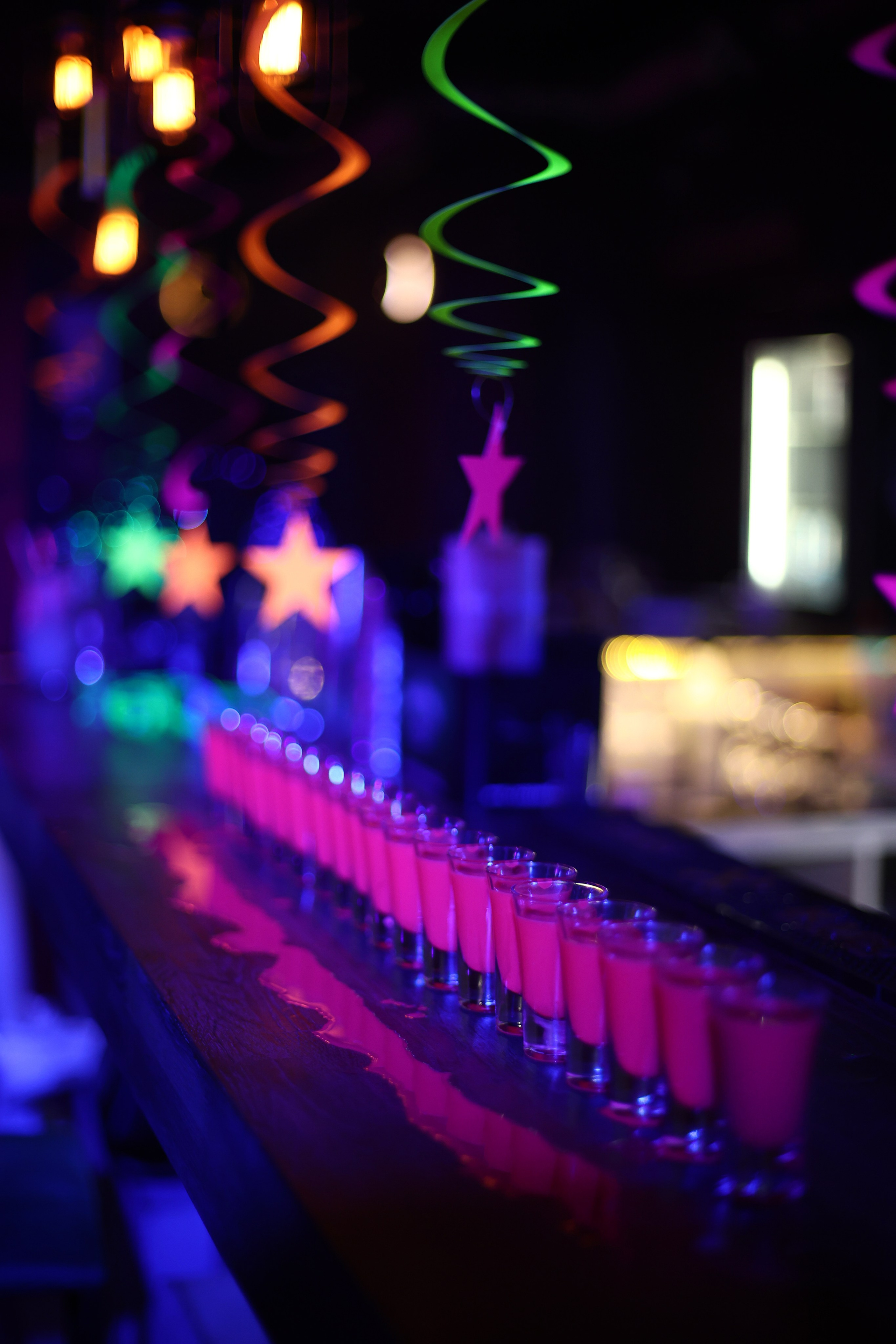 Neon Party 01.08.25. Мята Спортивная — Кальянная, караоке, бар в Минске