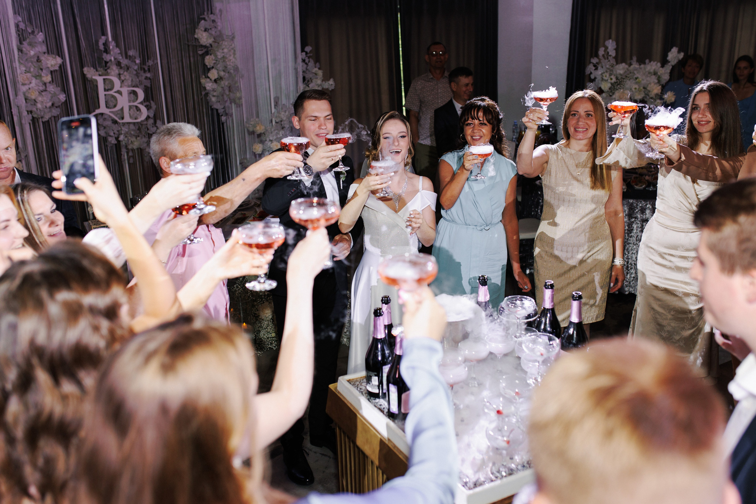 Свадебная фотосессия и банкетная часть в усадьбе СПБ. Свадебный фотограф СПБ