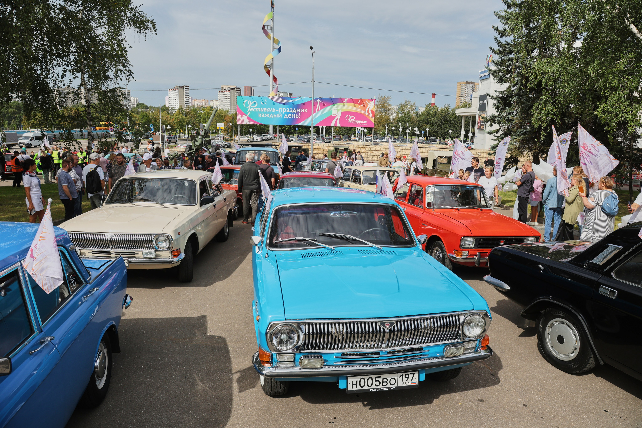 «Ретро-фестиваль» 2025. Akhmedov Team × Medoed Production — фото и видеопродакшен для мероприятий