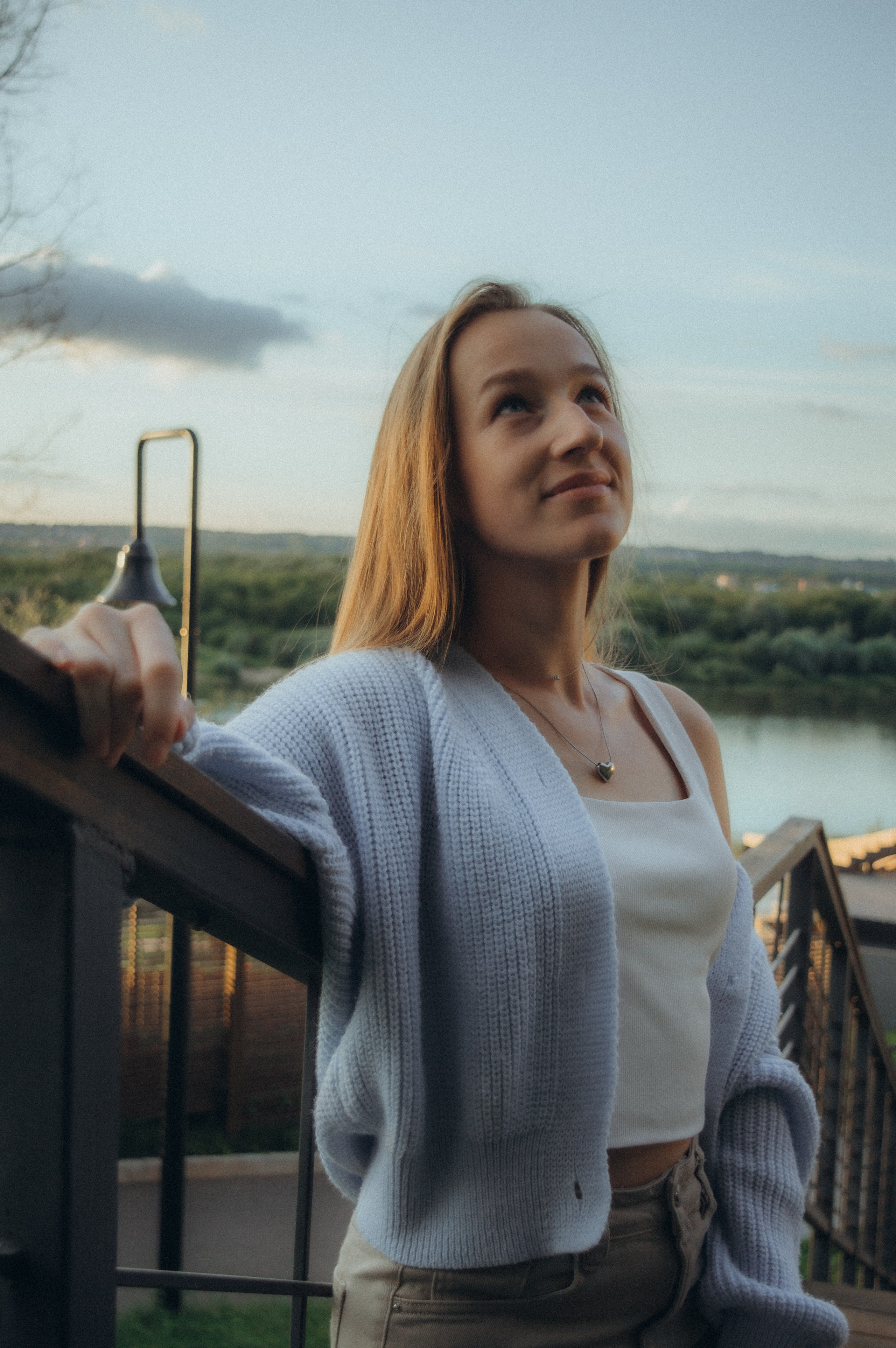 Катя. Индивидуальная фотосессия на набережной. Юлия Левада Семейный и женский фотограф