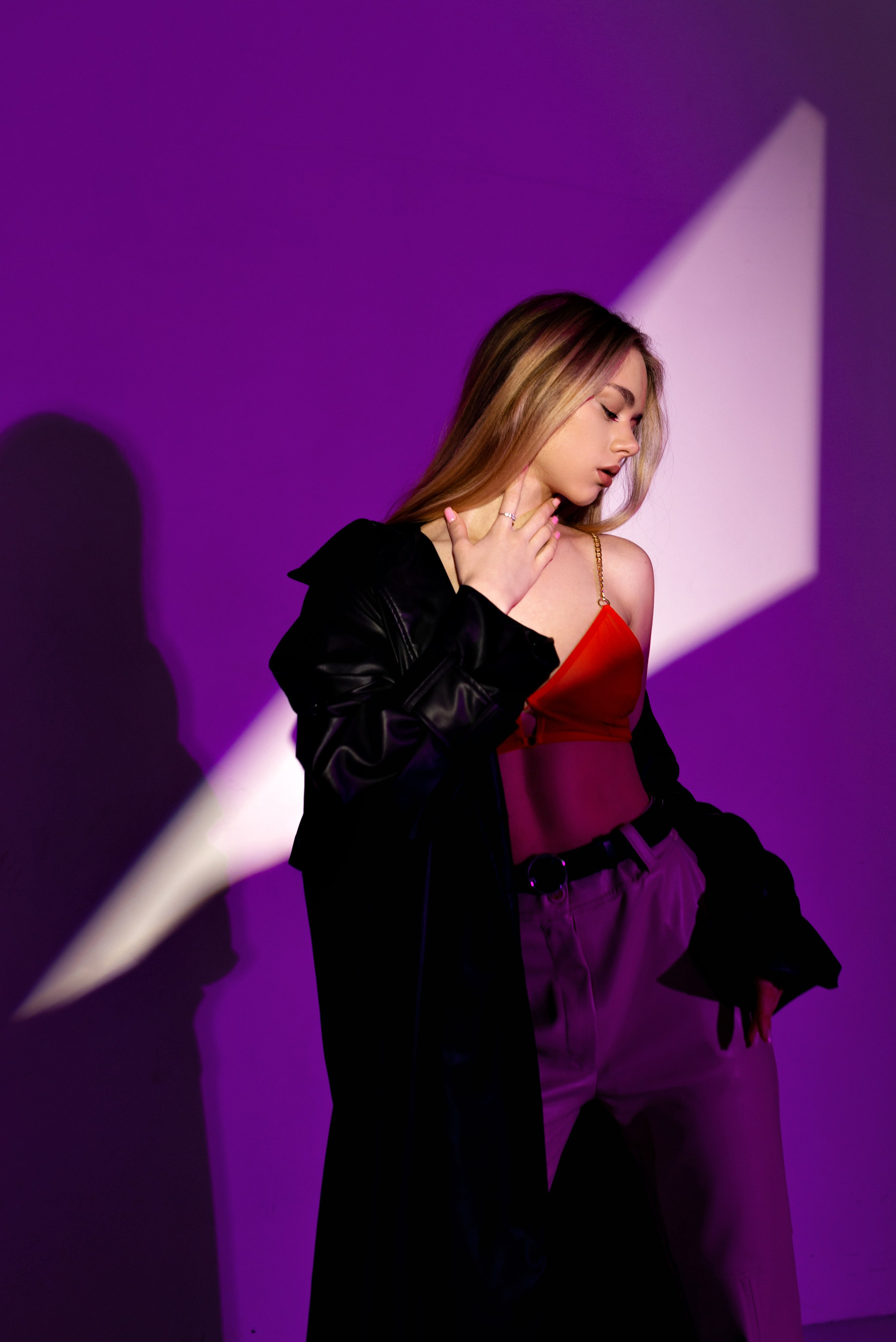 Фотосъемка в белье и черном плаще. Фотограф в Витебске Сергей Томашев