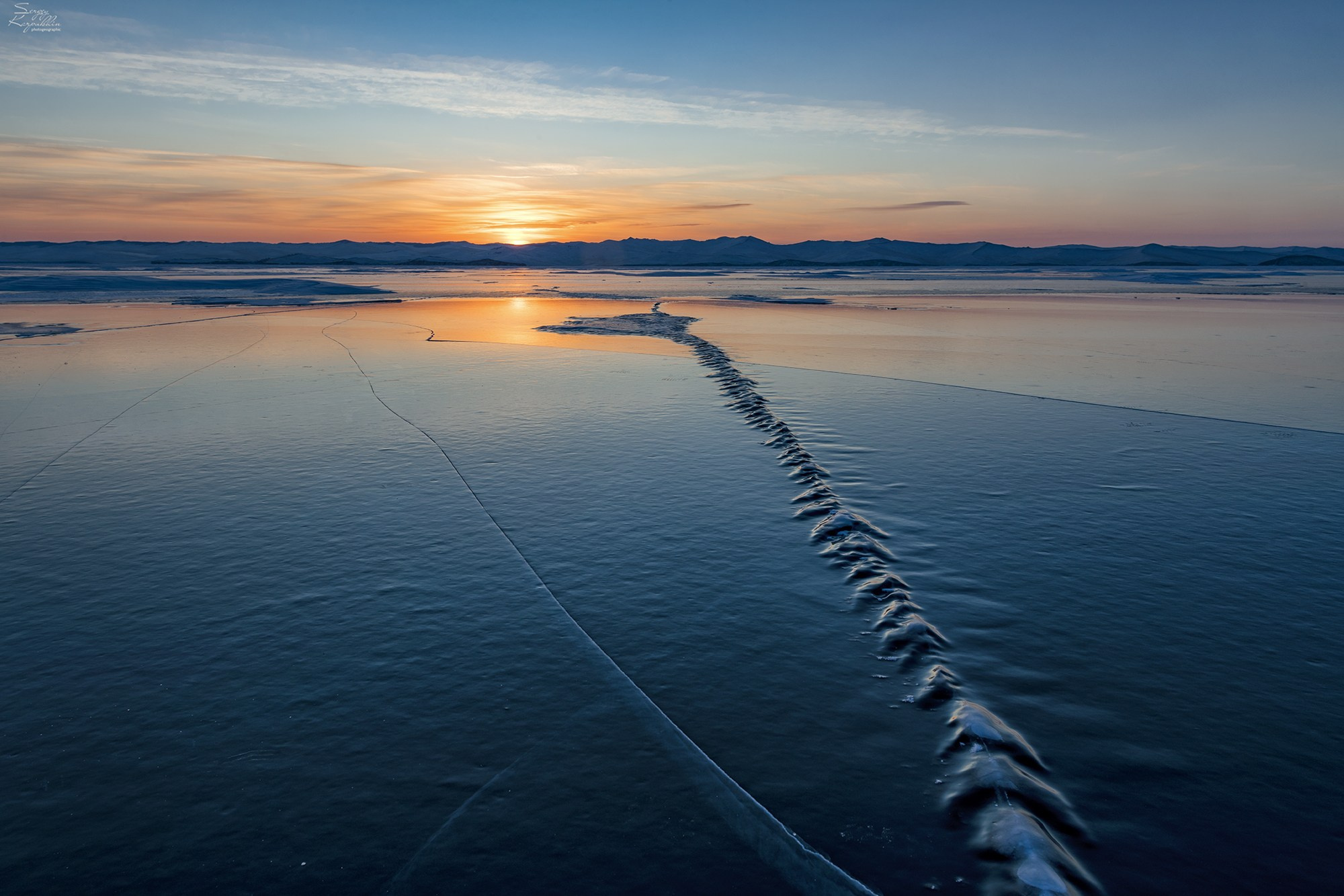 Малое море. Окрестности острова Ольхон. 082-0360