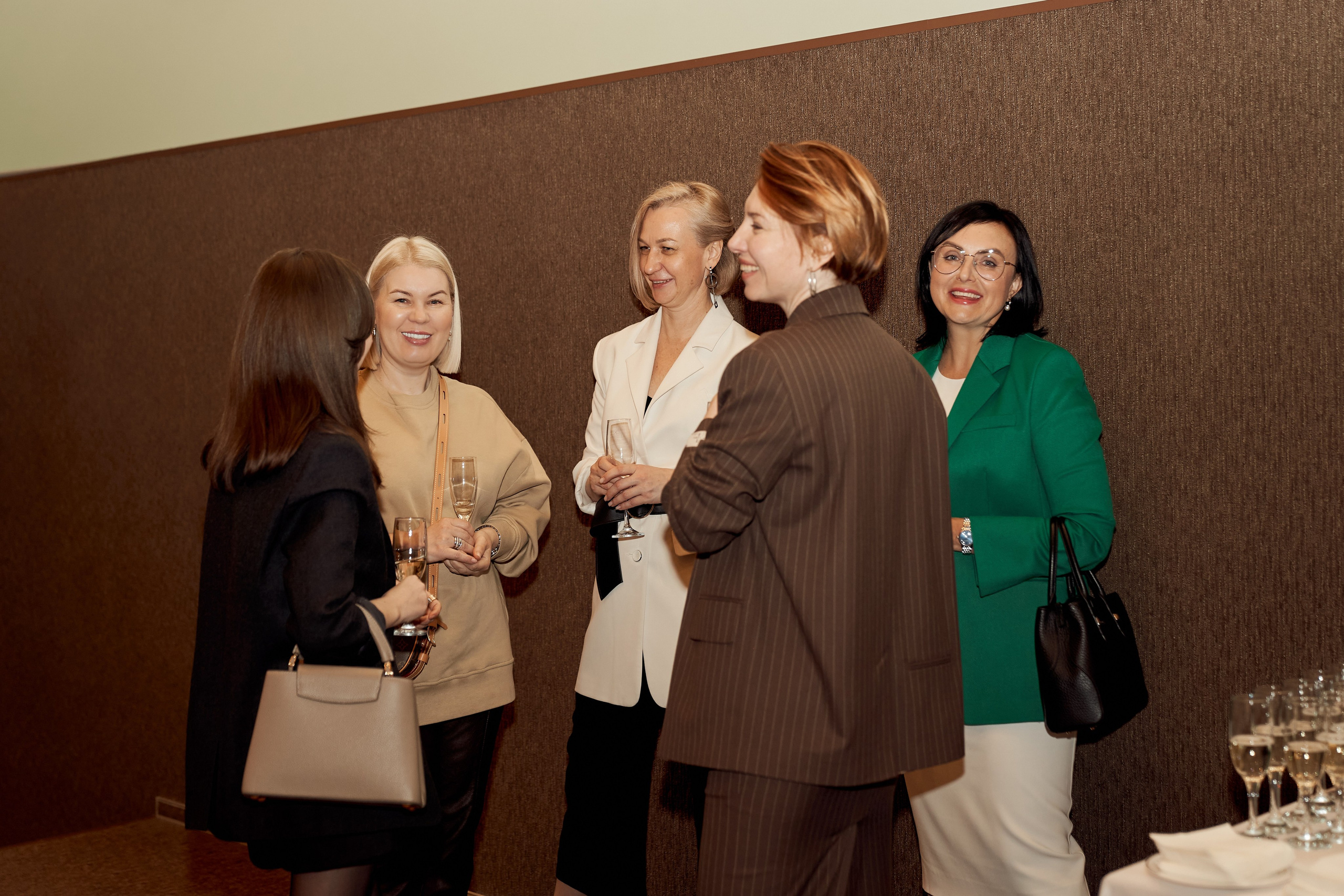 • Горизонт LED. Репортаж. Фотограф, индивидуальные женские, мужские фотосессии в Ростове-на-Дону