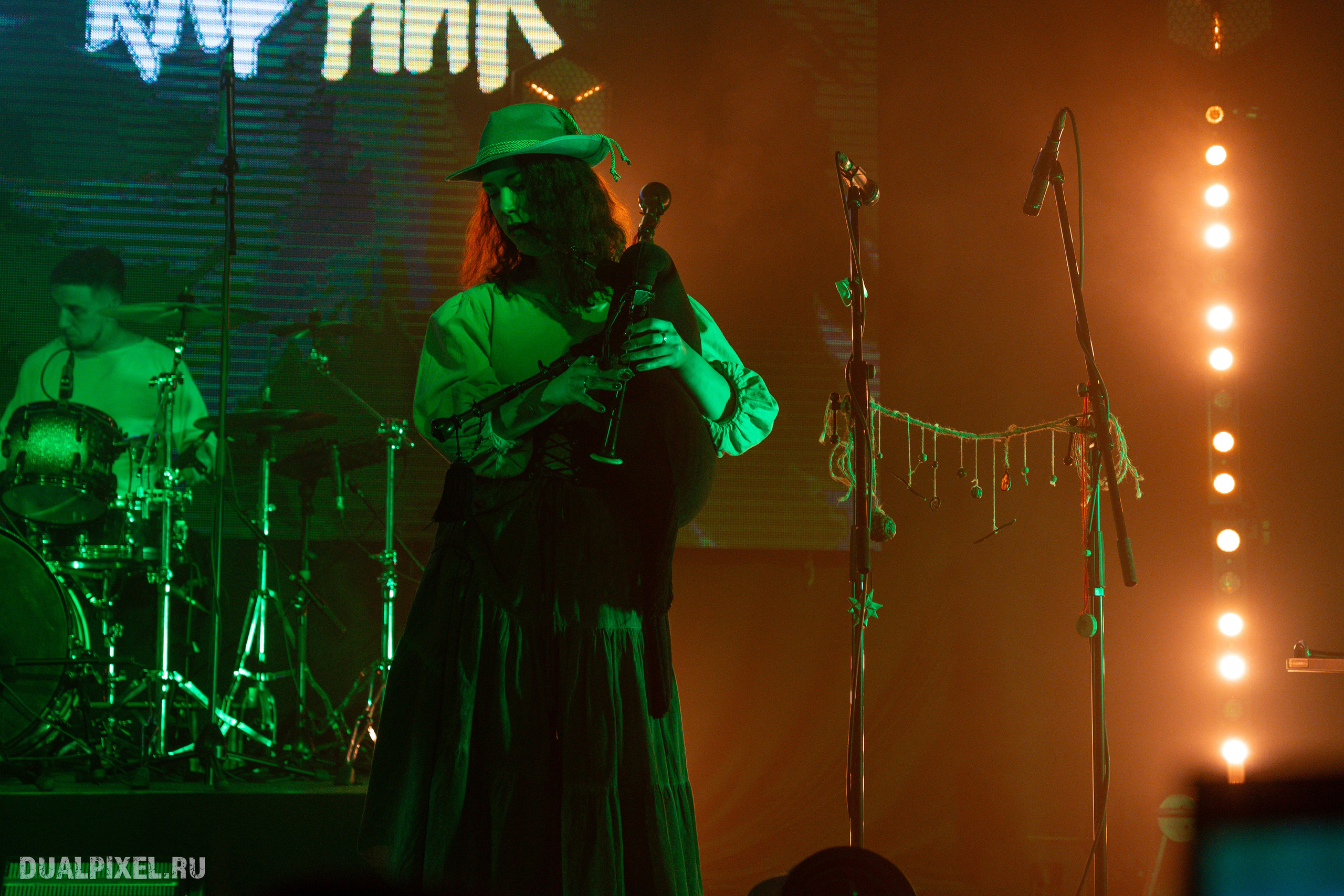 Тролль гнёт ель. Магия музыки в кадре: Концертная Фотография