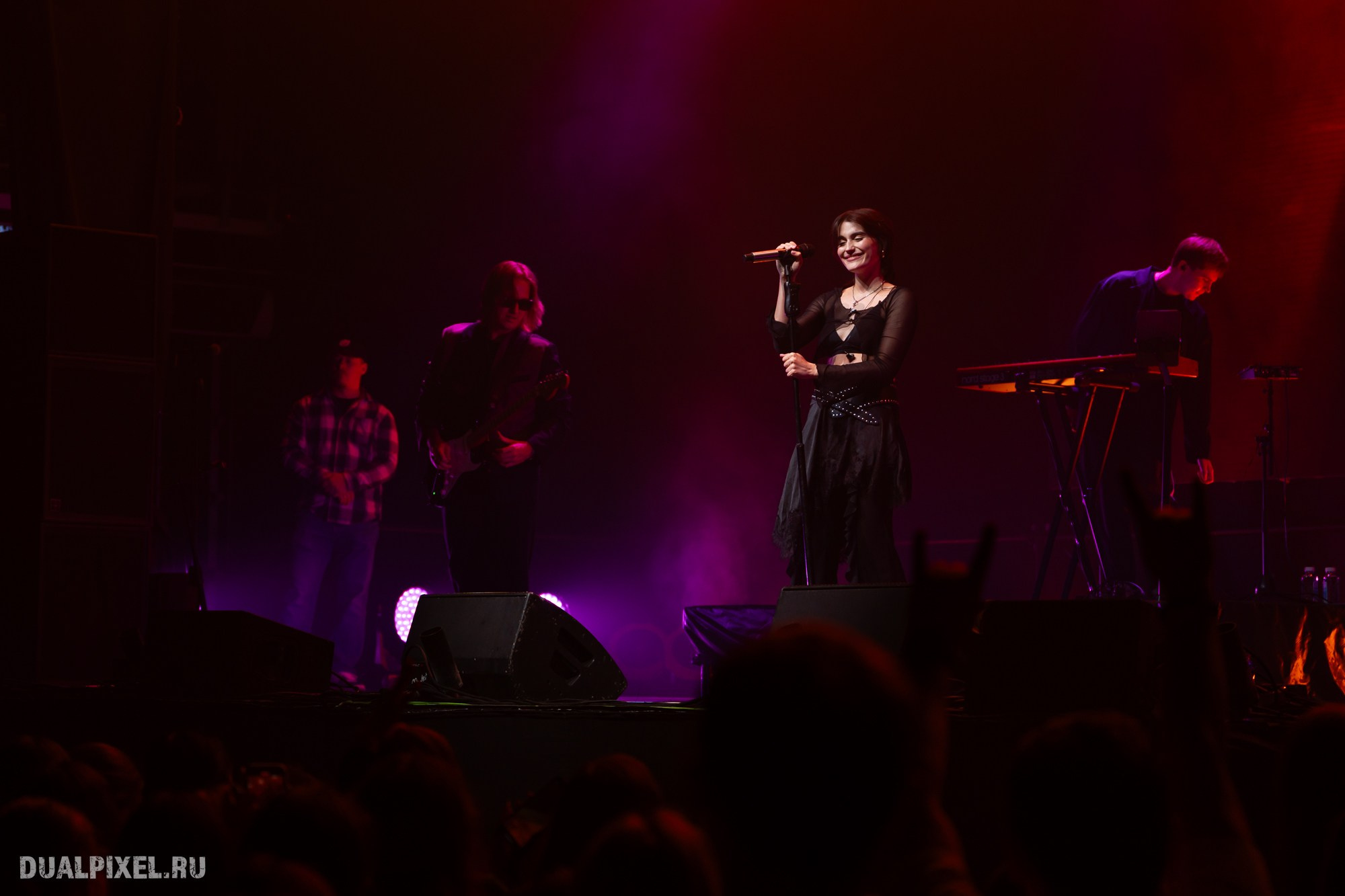 Mona. Магия музыки в кадре: Концертная Фотография