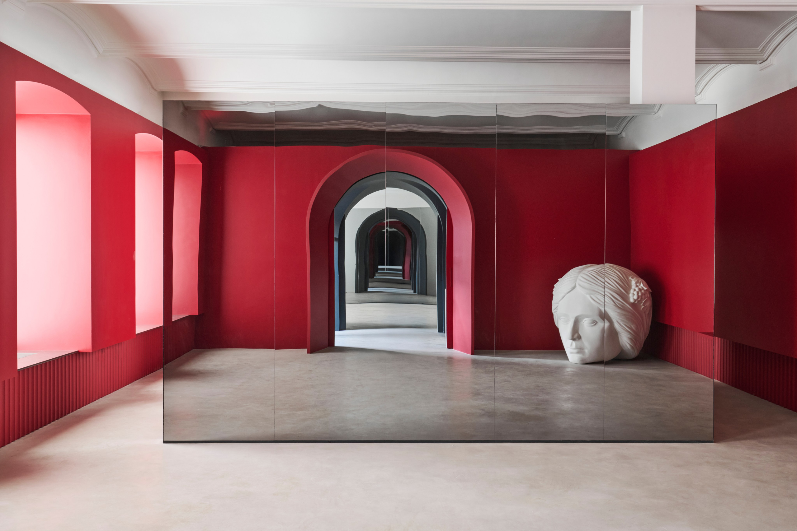 Дом с Атлантами. Фотограф для дизайнеров, застройщиков и бизнеса — интерьеры и архитектура — Свободный Роман в Москве и по России