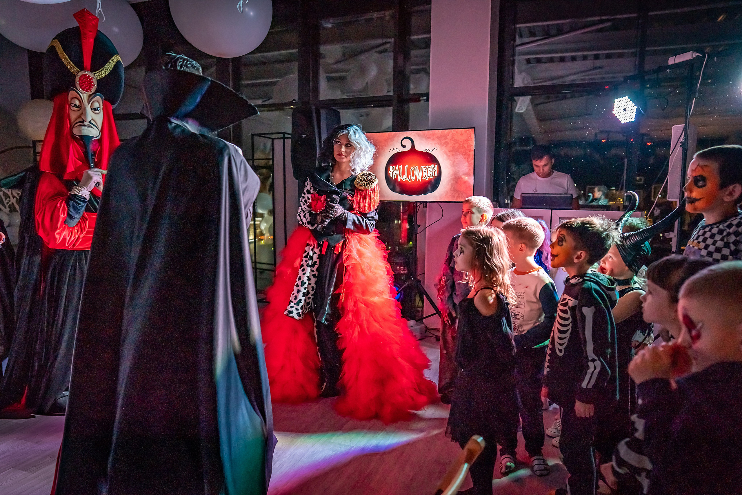 Хэллоуин Циркус. Фотограф на Крещение и Венчание в Красноярске Рамазанова Юлия