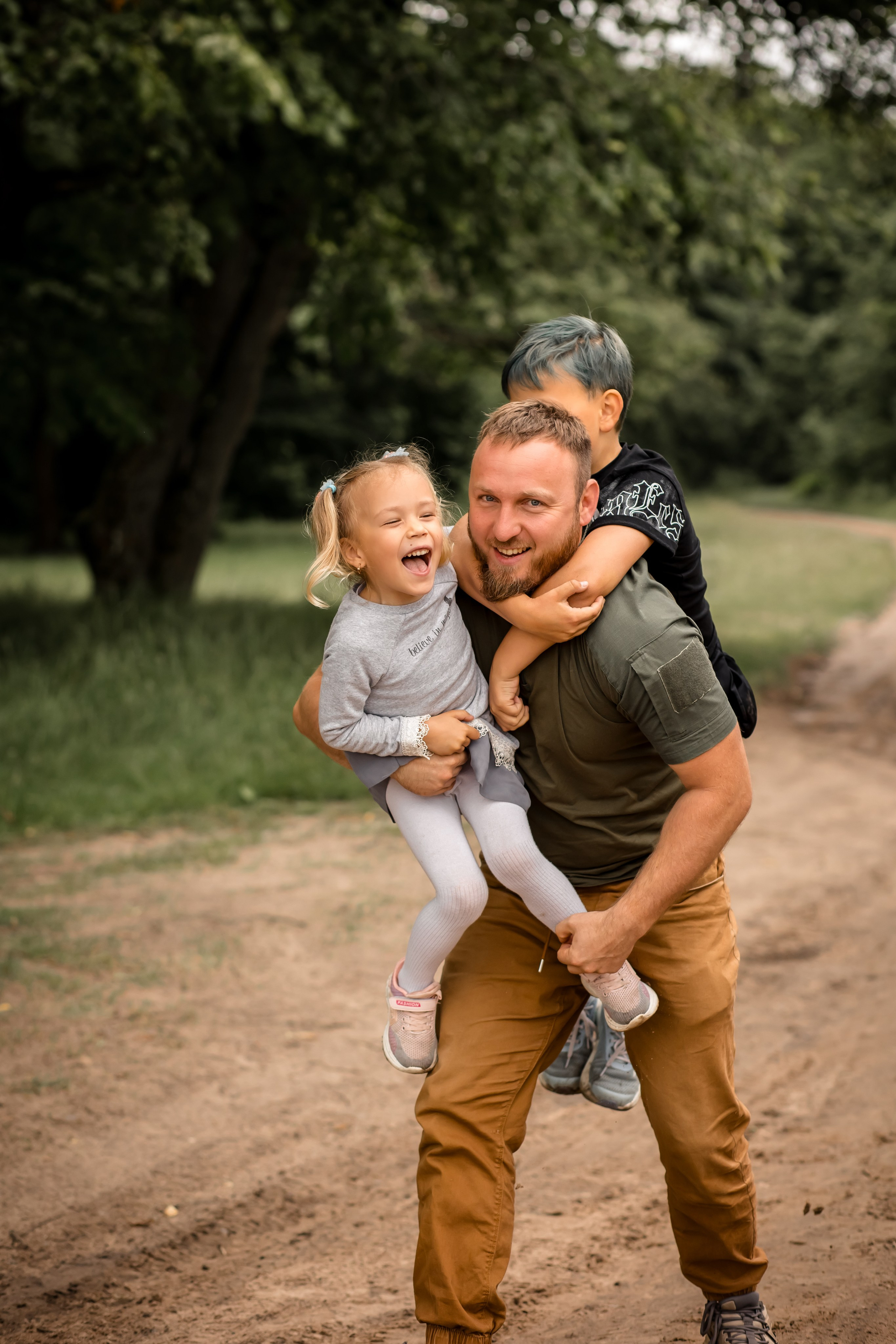 Катя с детками