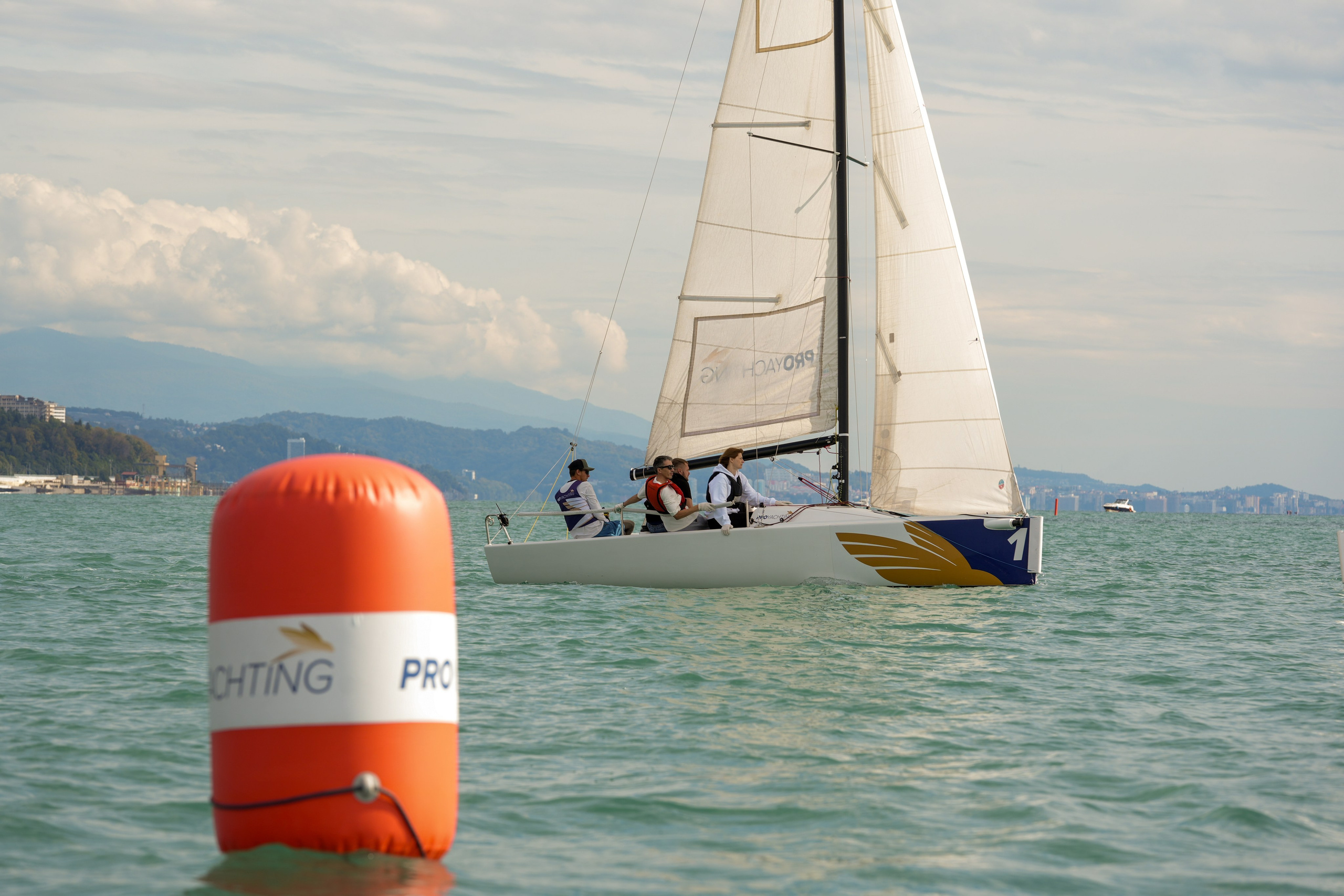 Яхтенная регата для компании Агрегатка. Репортажный фотограф в Красной Поляне и Сочи Павлюченко Екатерина