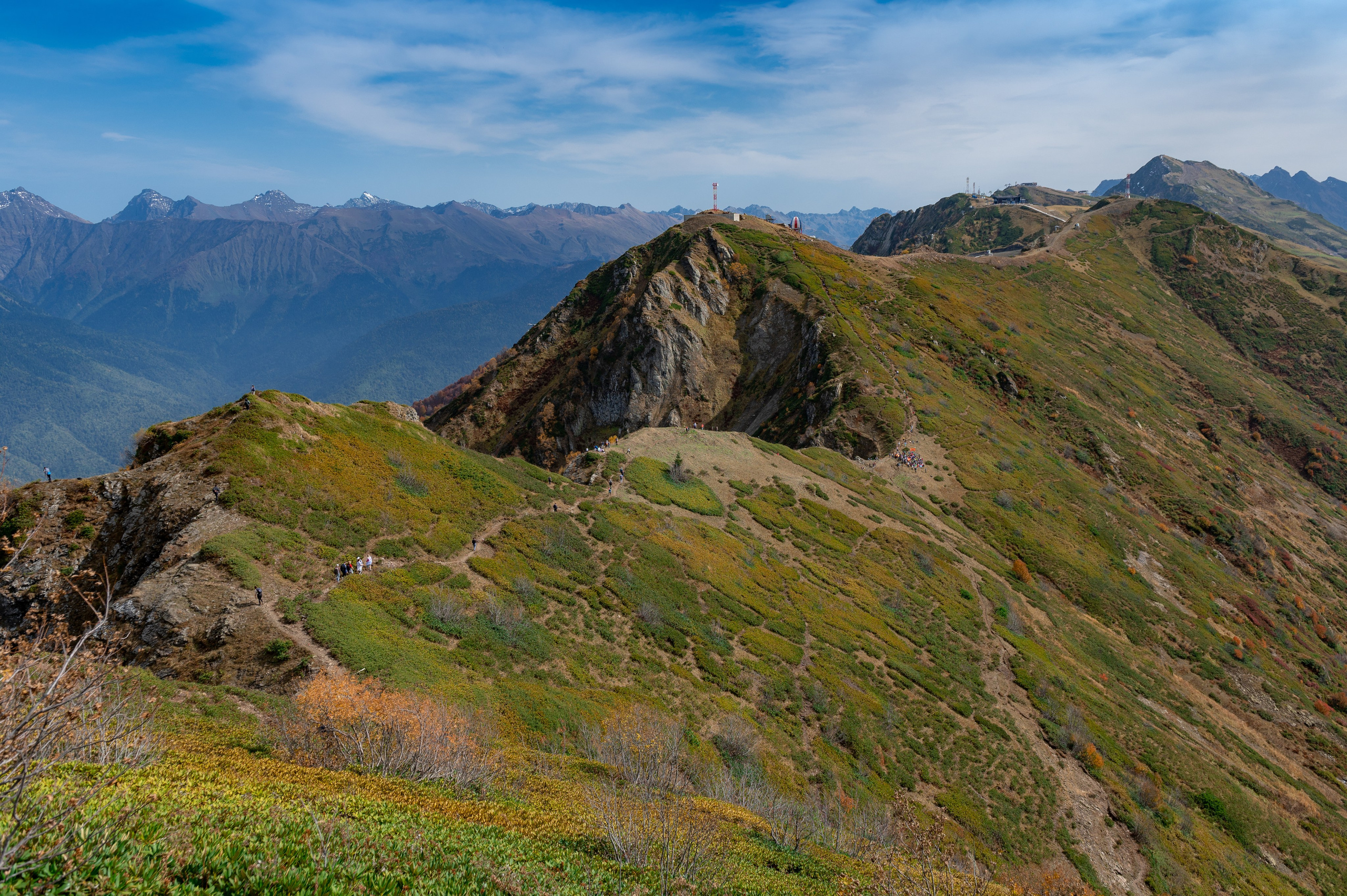 Хайкинг по трем курортам Красной Поляны 2022. Репортажный фотограф в Красной Поляне и Сочи Павлюченко Екатерина