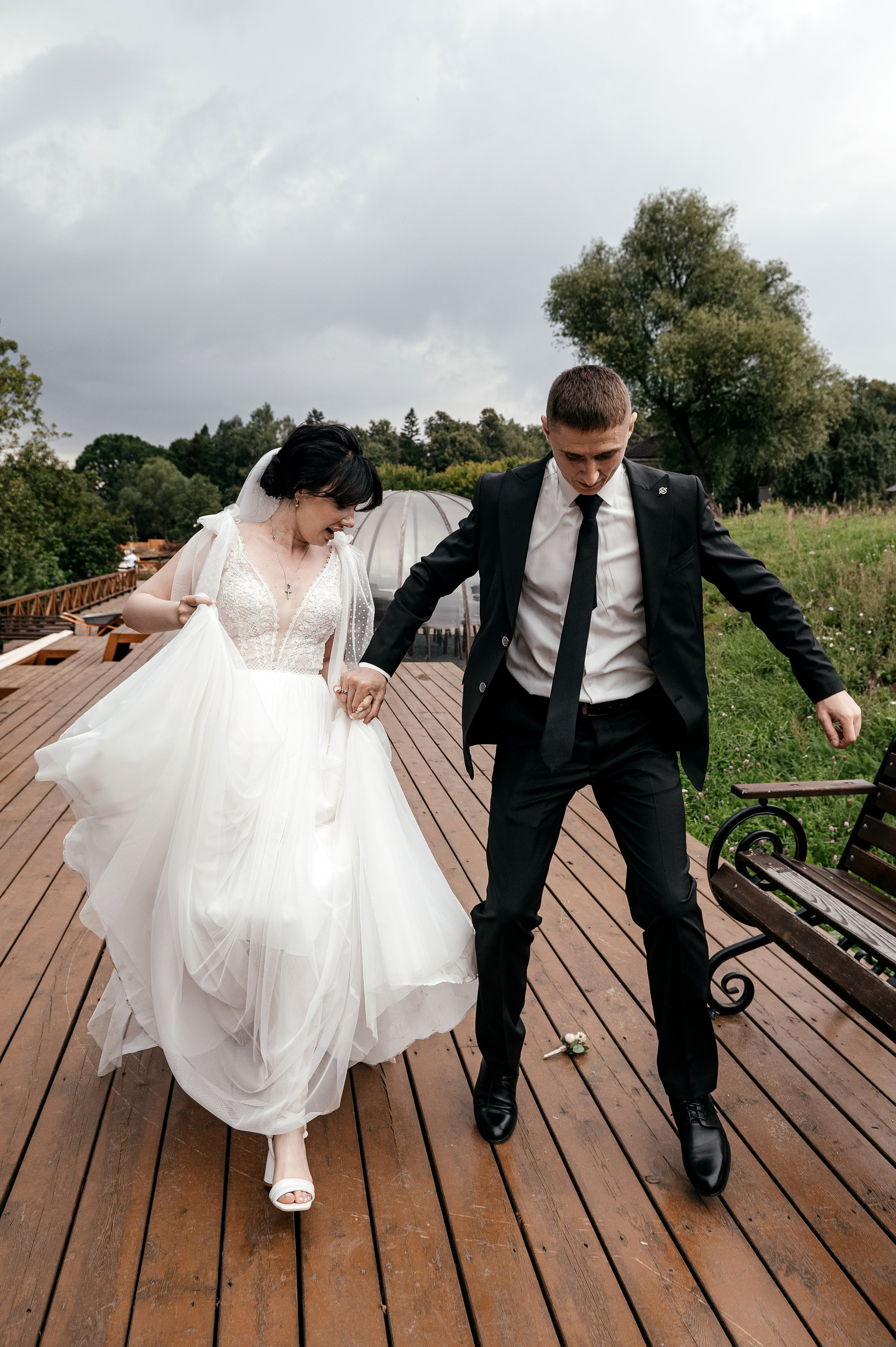 Свадьба с венчанием в Щелково. Прогулка в Гребнево, ресторан Кинза, отель Премиум. Свадебный и семейный фотограф Виктория Носачёва. Щелково, Москва и МО