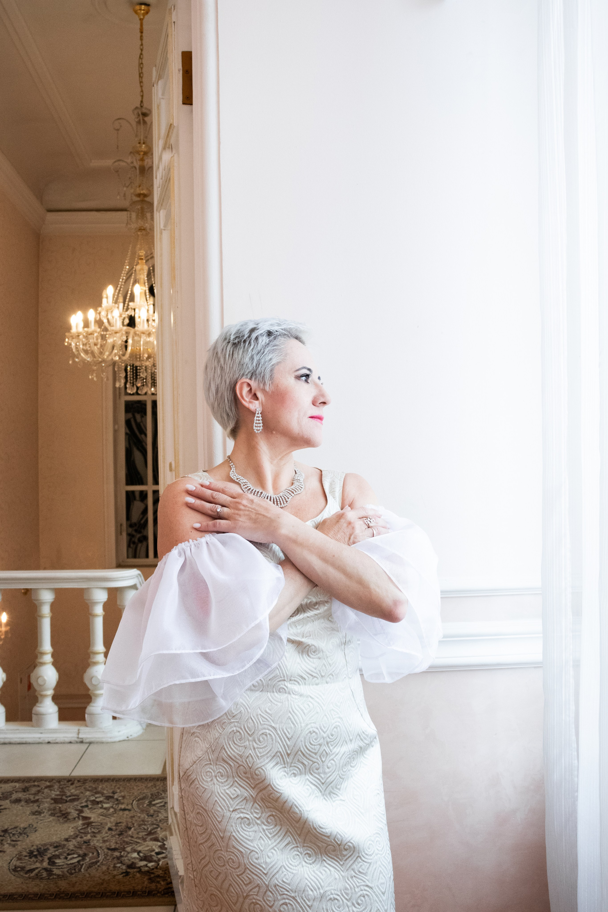 Свадебная фотосессия невесты в ЗАГСе Дворца Бракосочетания города Томск