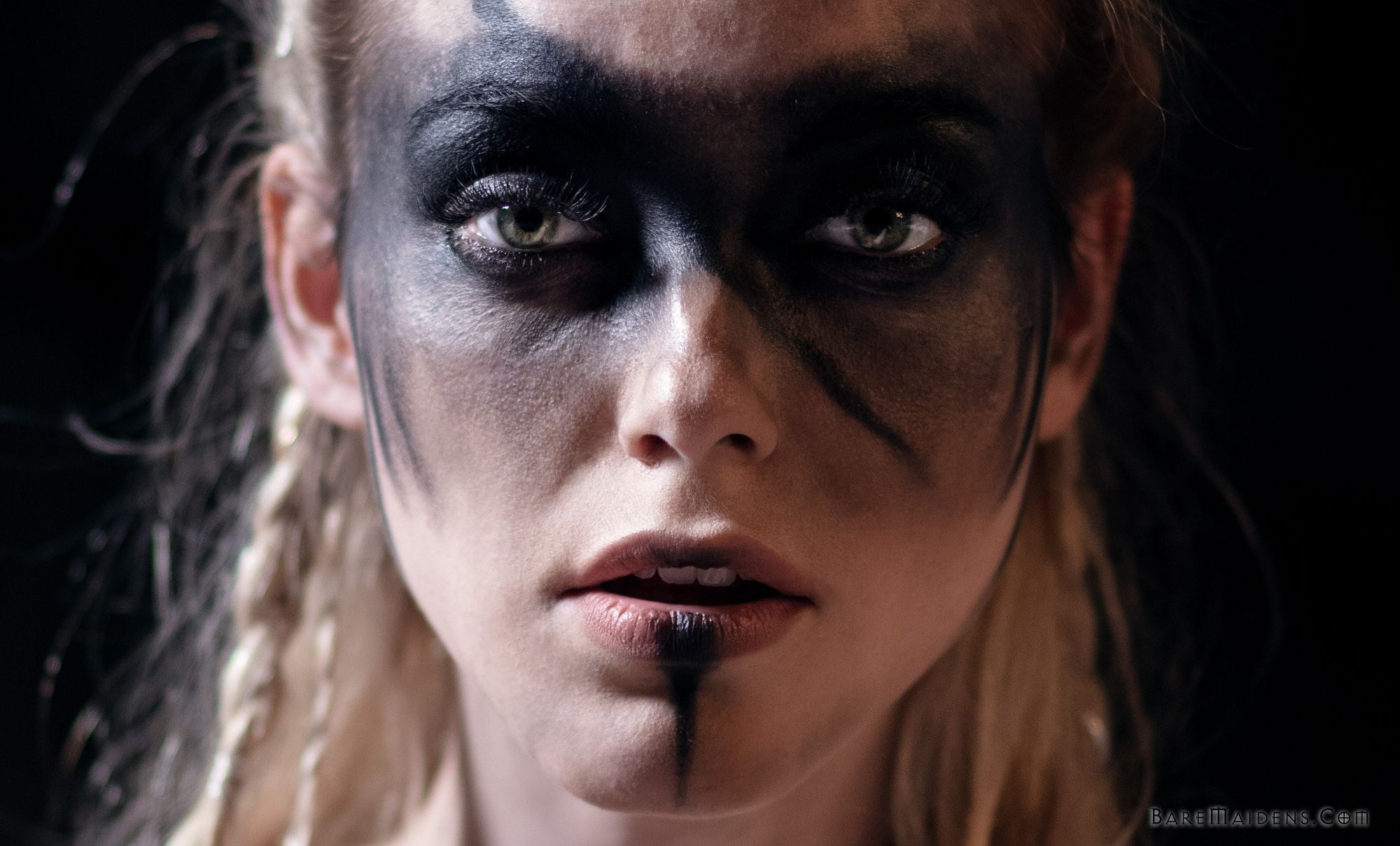 НЮ цветной свет