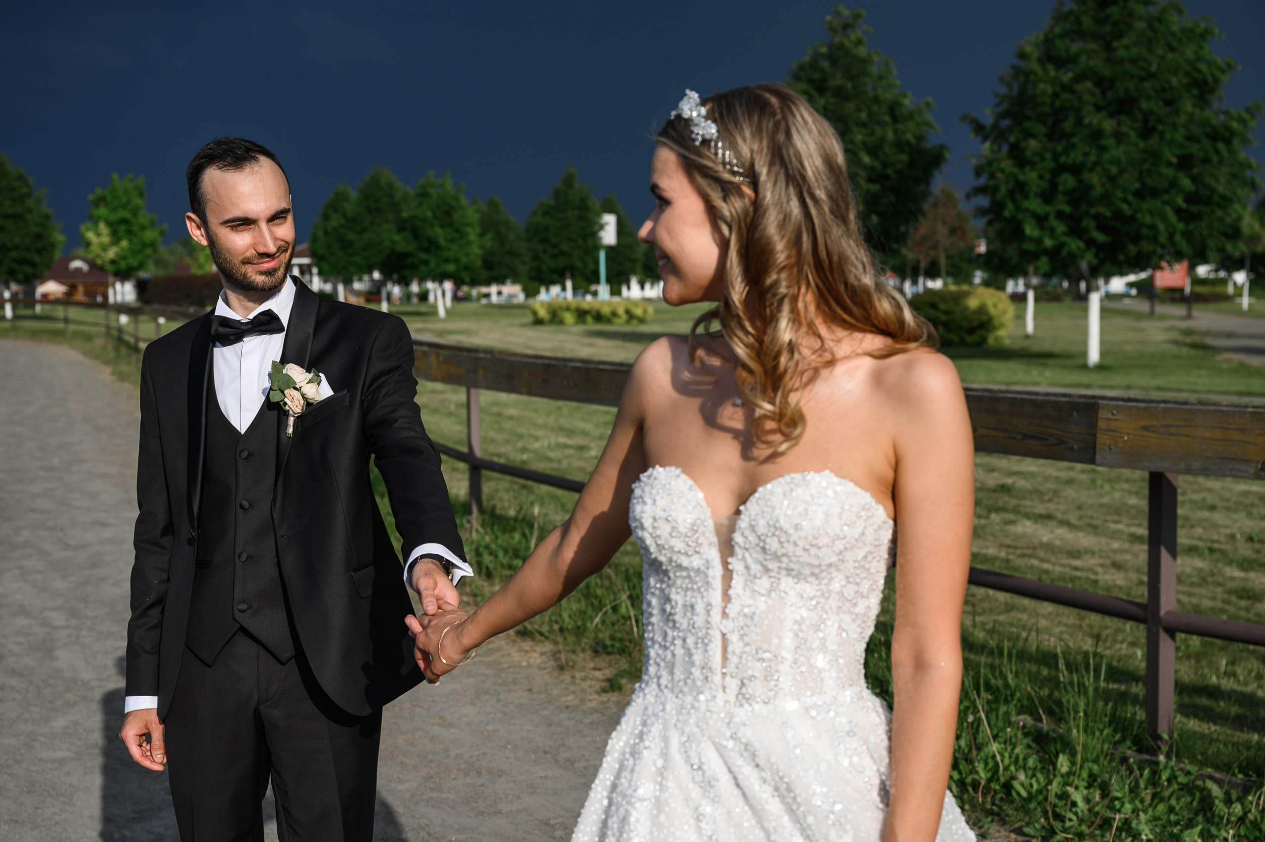 Свадьба шатер Город мастеров — Русская сказка. Свадебный фотограф Москва Юрий Кульман